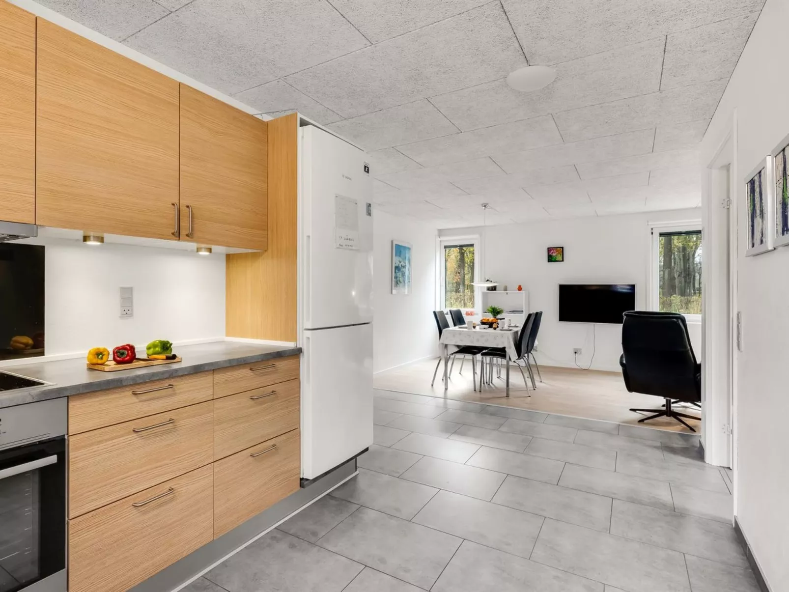 "Kamp" - 1km to the fjord-Binnen