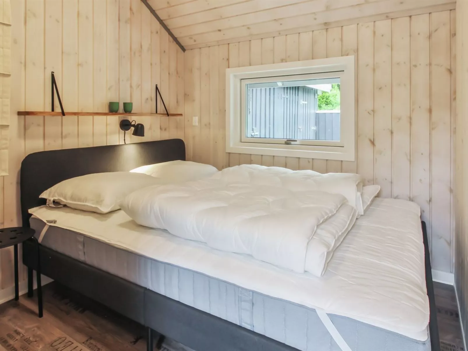 "Lenya" - 33km from the sea-Binnen