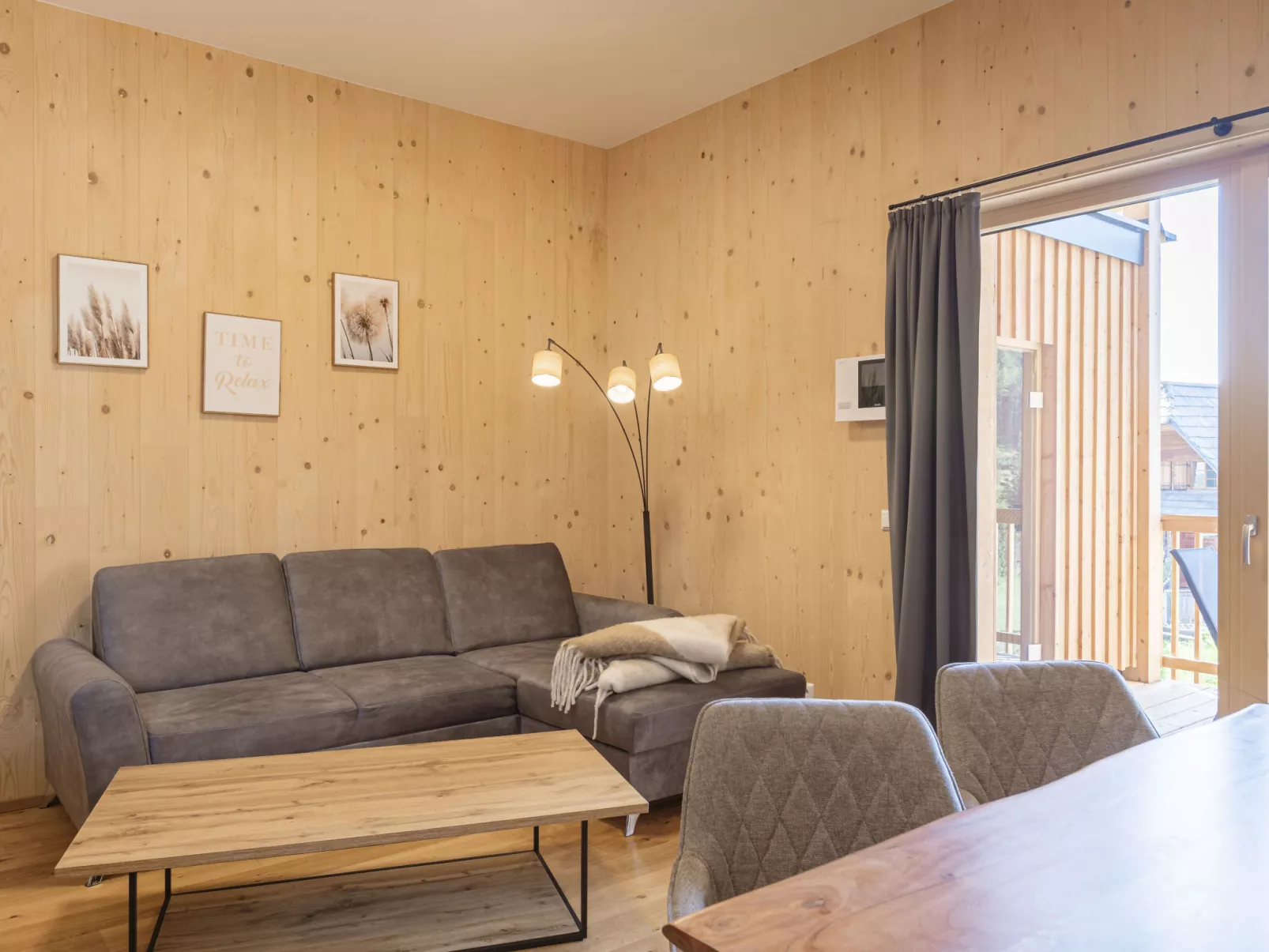 Mit 2 Schlafzimmern & Sauna-Binnen