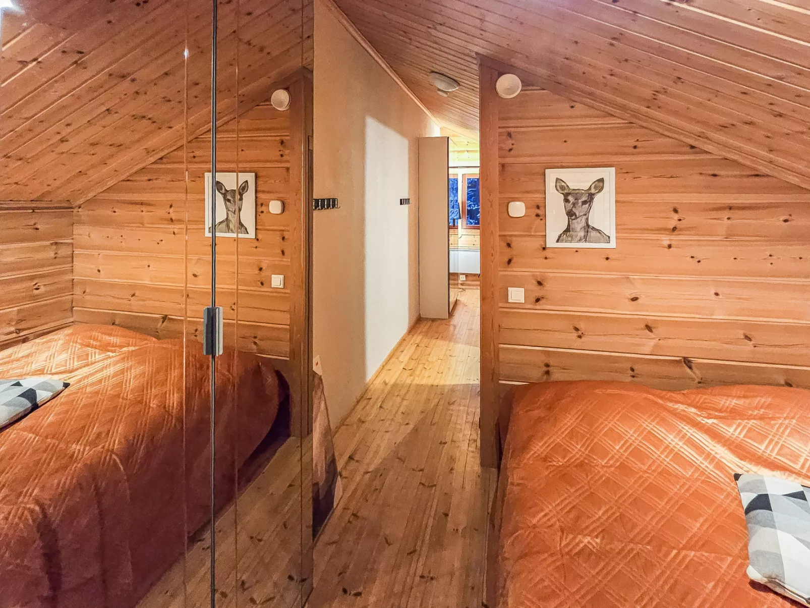 Rovarakka 1 b-Binnen