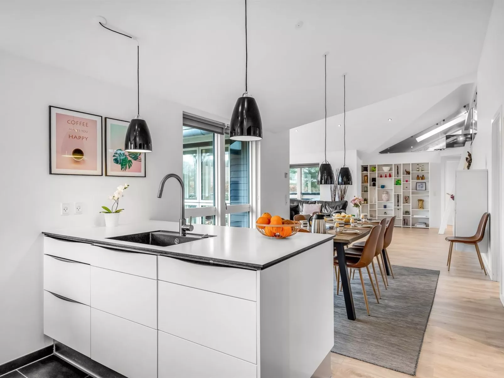 "Carlie" - 250m to the fjord-Binnen