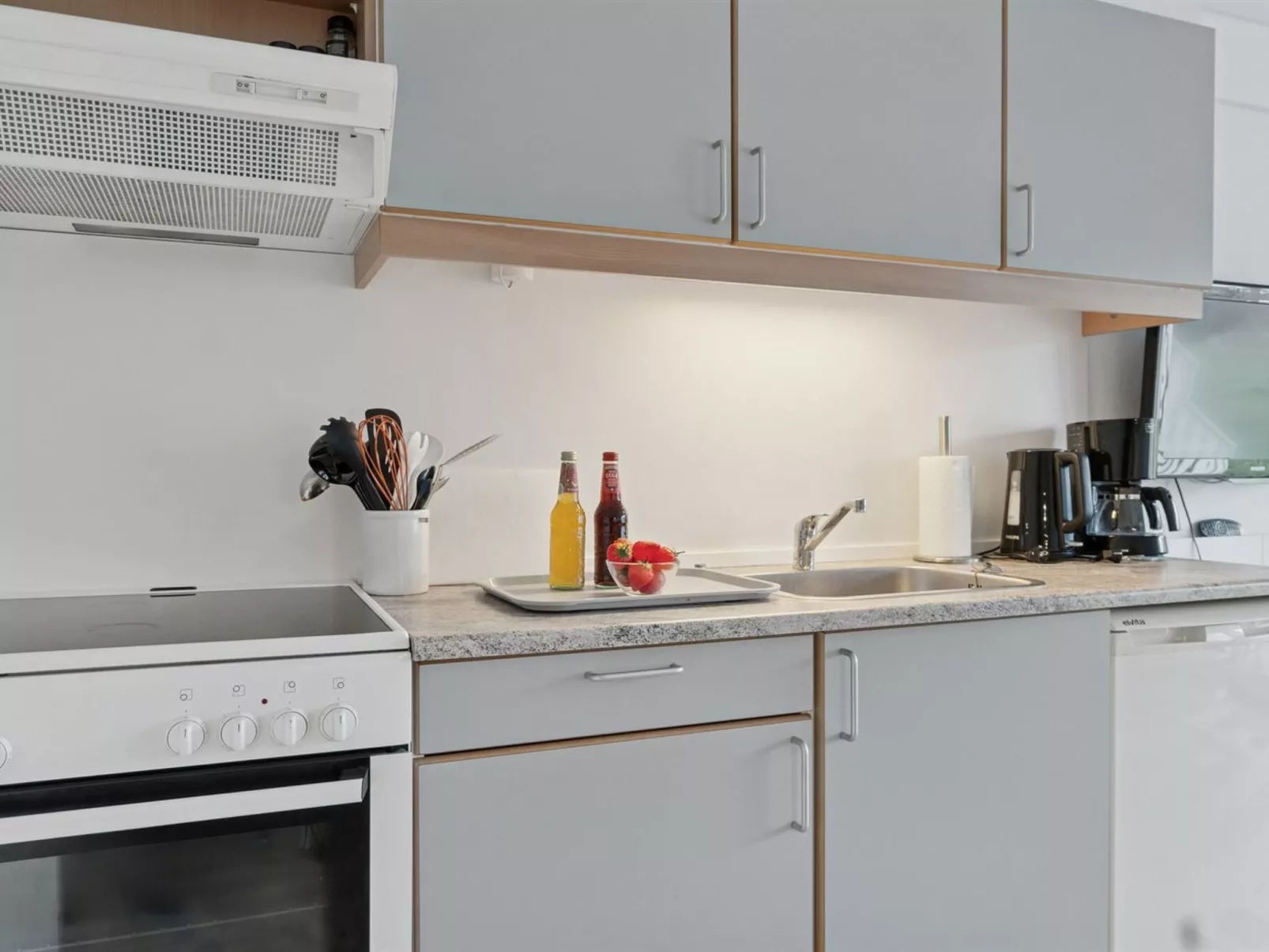 "Markus" - 300m from the sea-Binnen