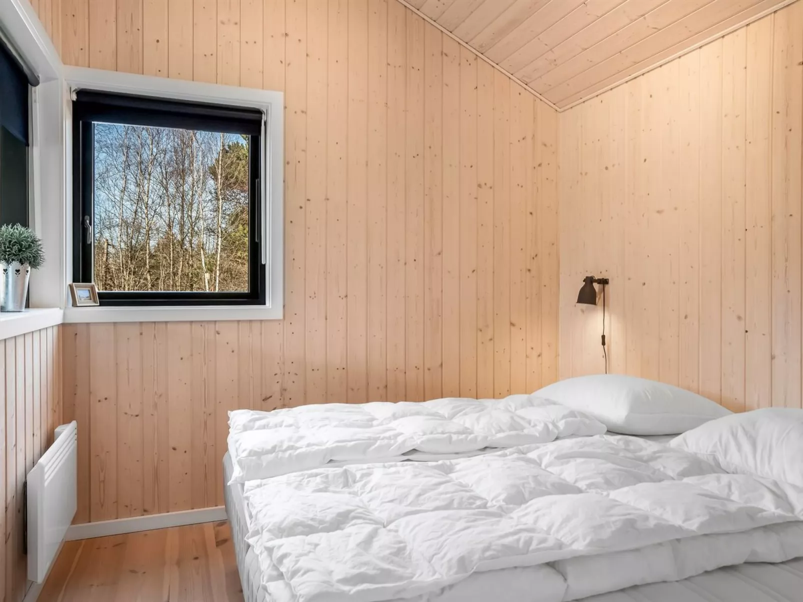 "Angelie" -  from the sea-Binnen