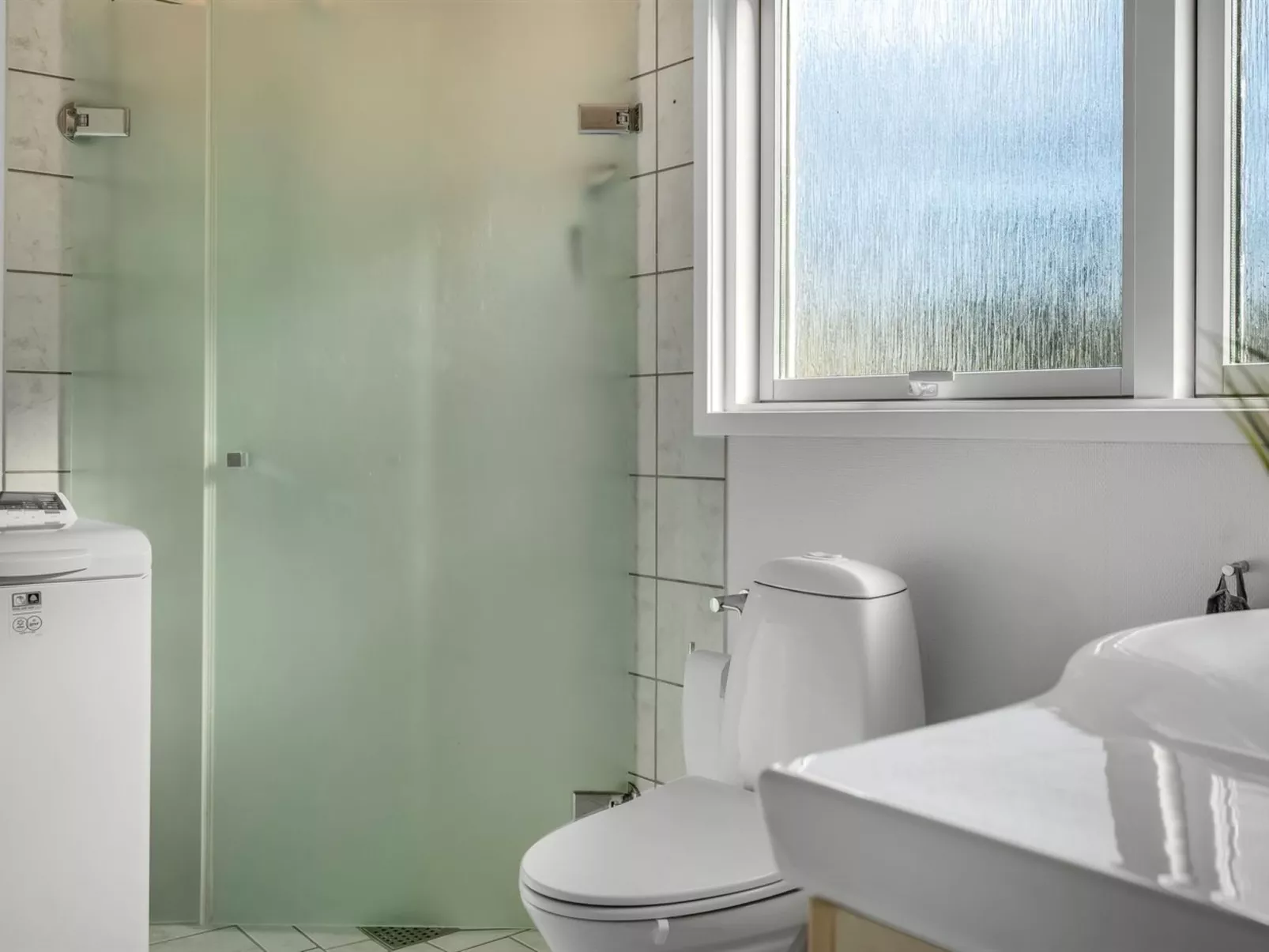 "Elisabete" - 200m to the fjord-Binnen