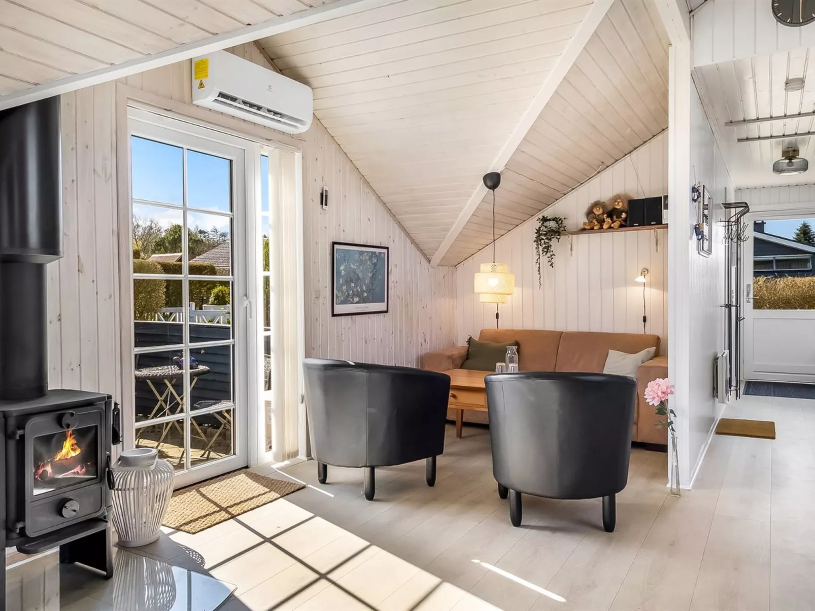 "Aika" - 450m from the sea-Binnen