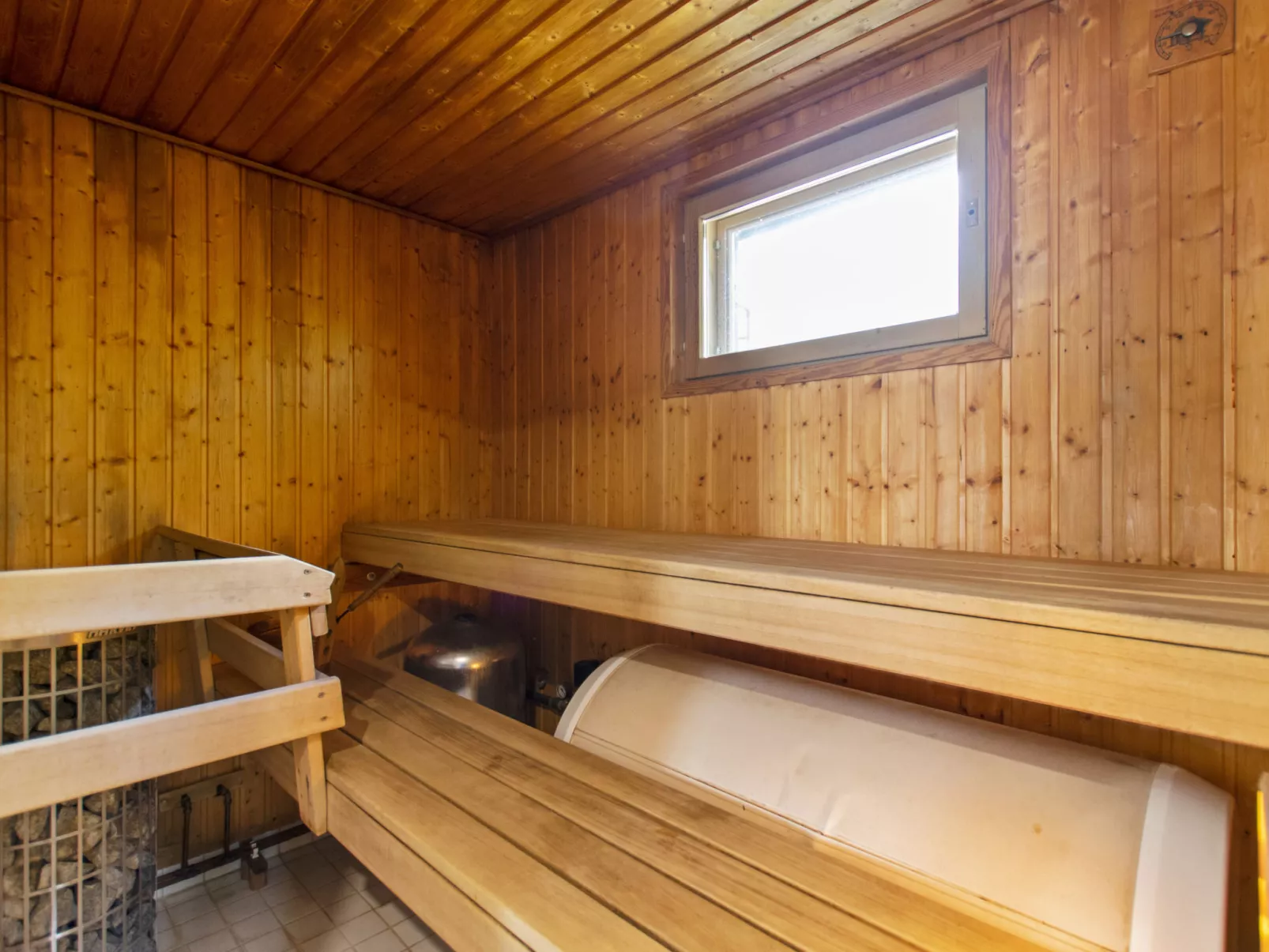 Keskikallio, nuasjärvi-Binnen