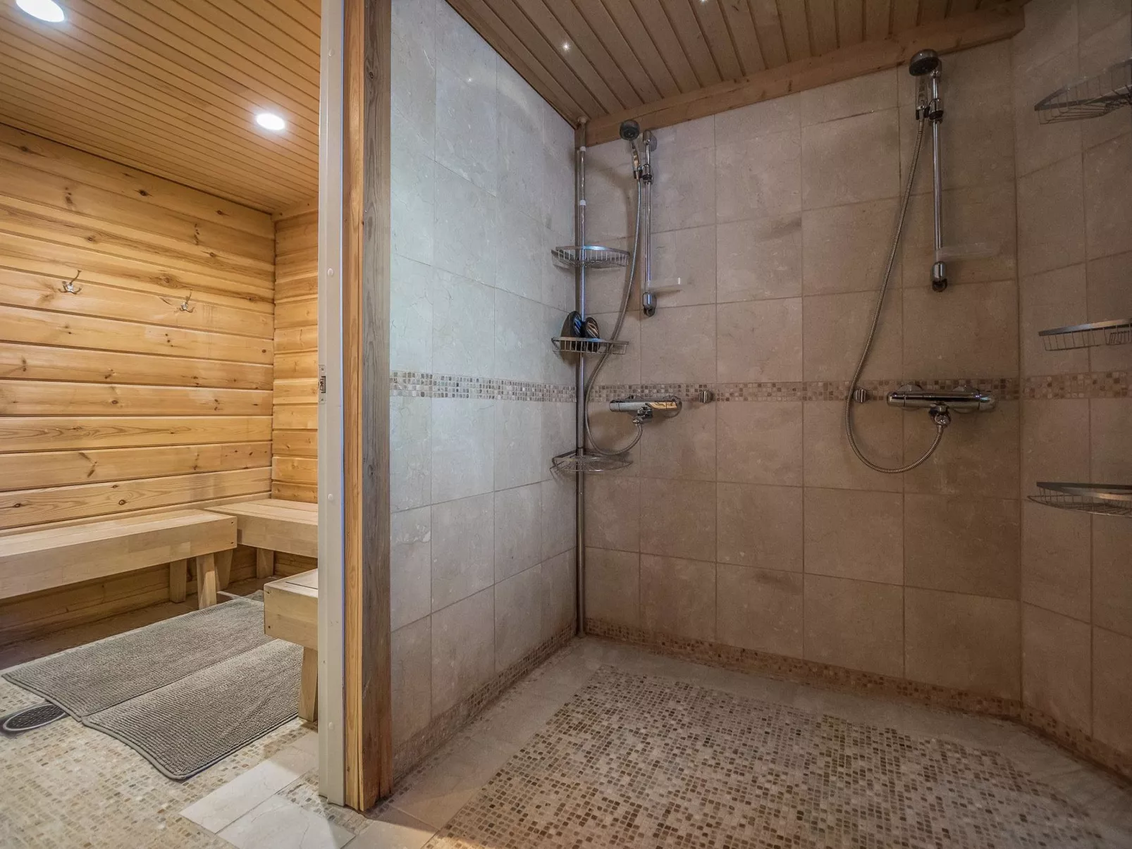 Uulanlinna b, paritalo-Binnen