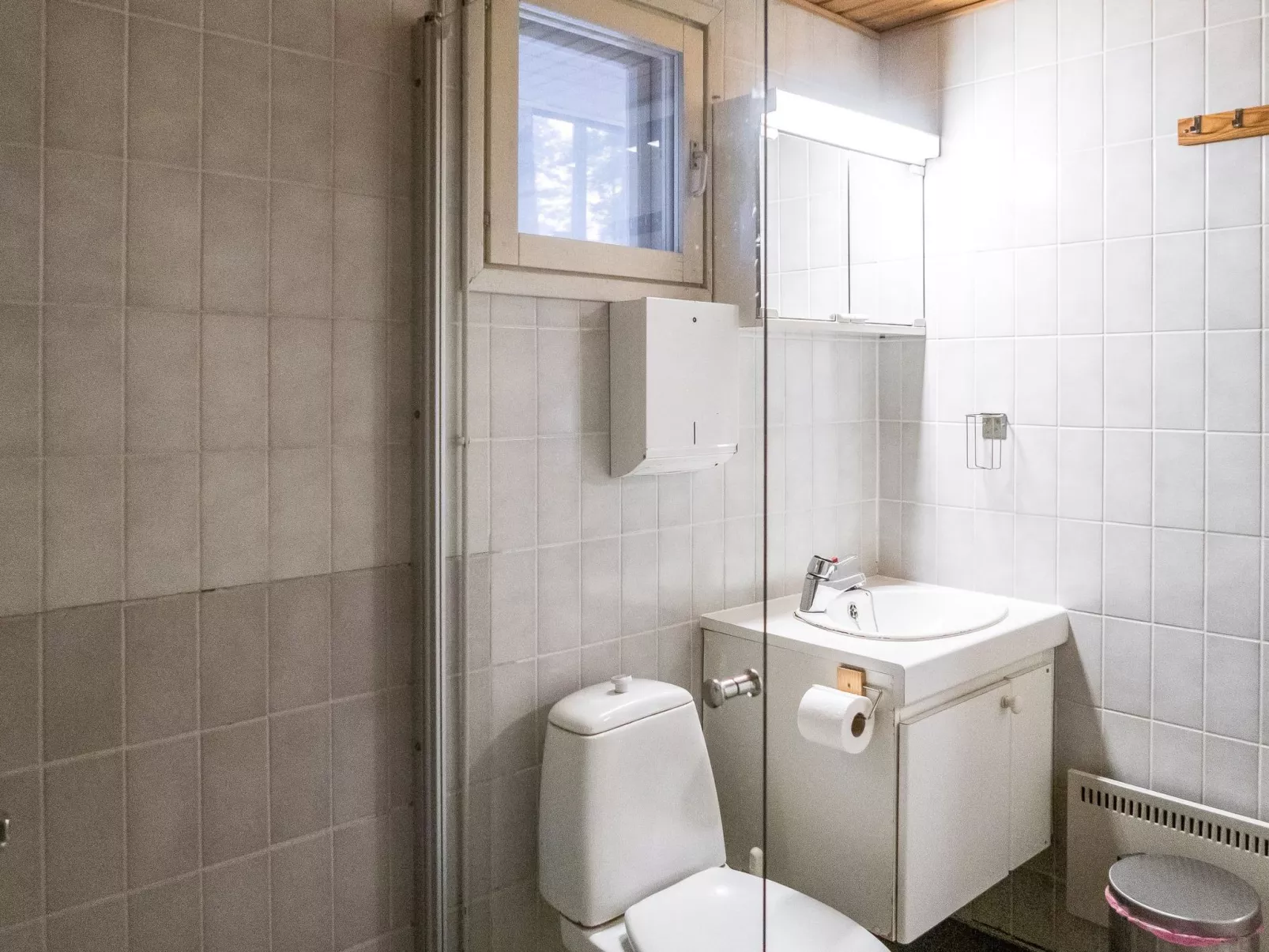 Lomakatti 10b-Binnen