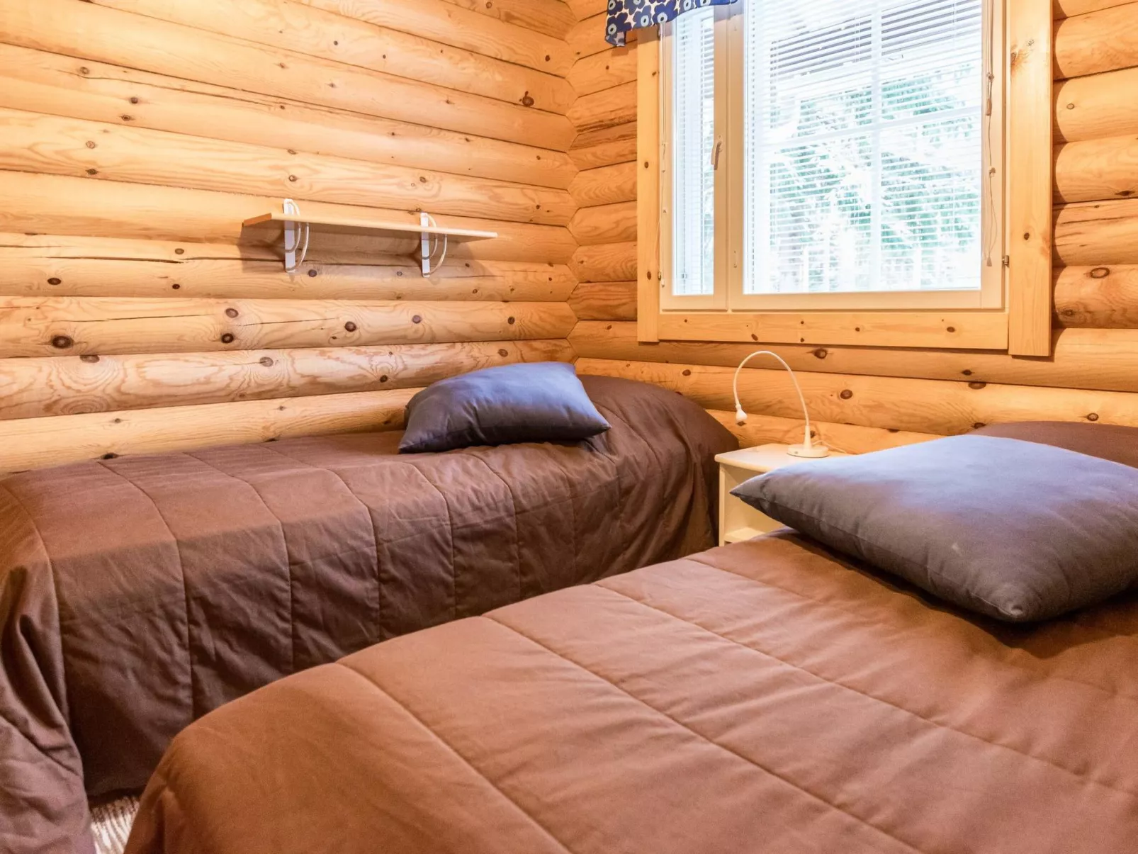 Kilpolan orvokki, pauliina ja karoliina-Binnen