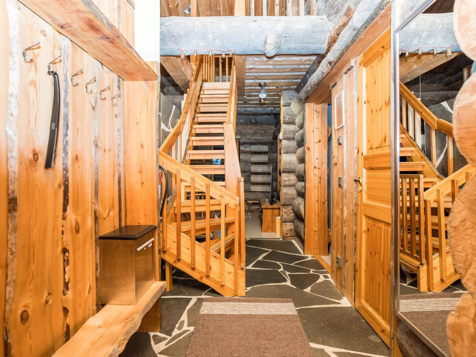 Kantolan veska-Binnen