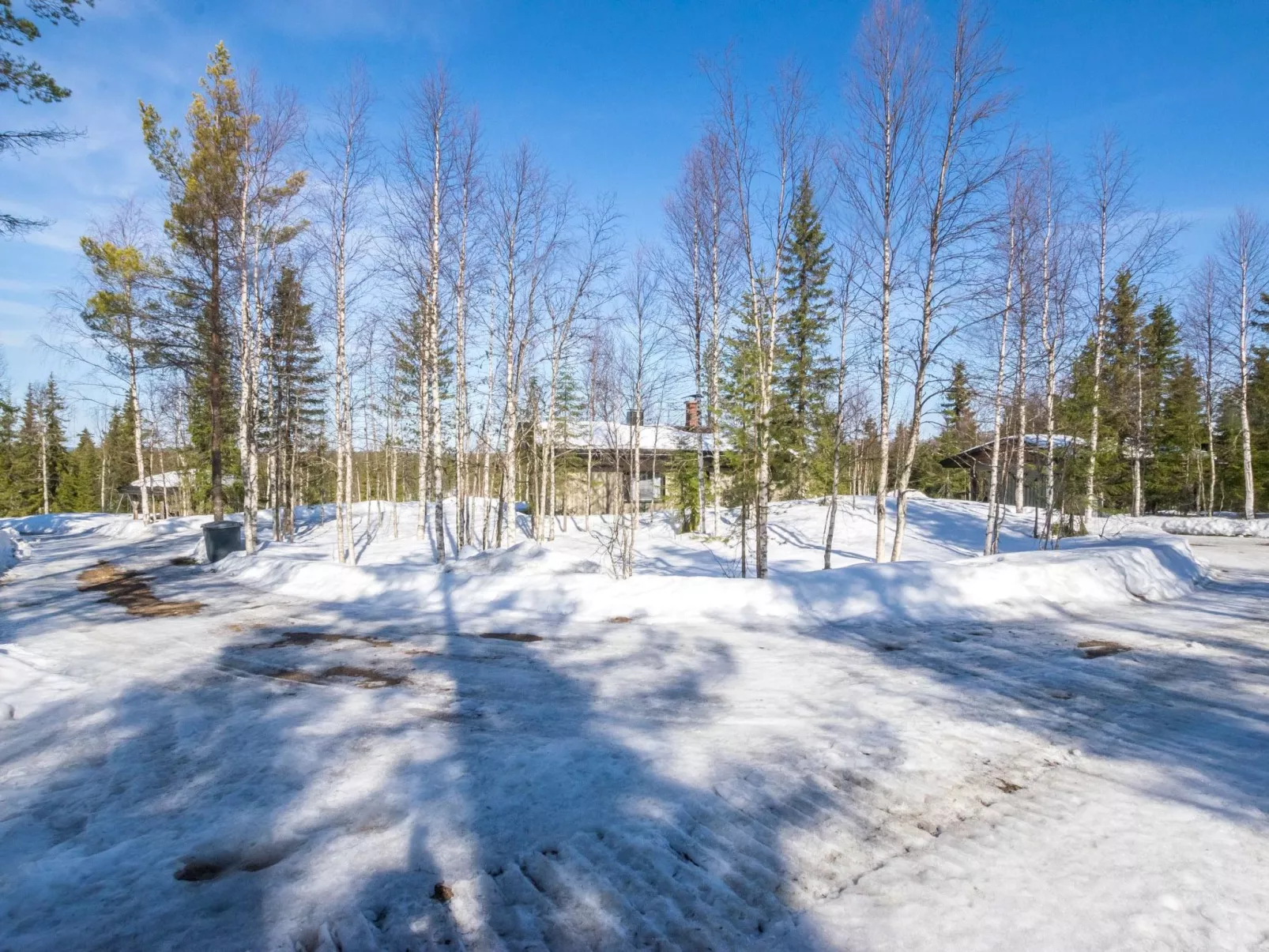 Mustalampi 5 satakieli-Binnen