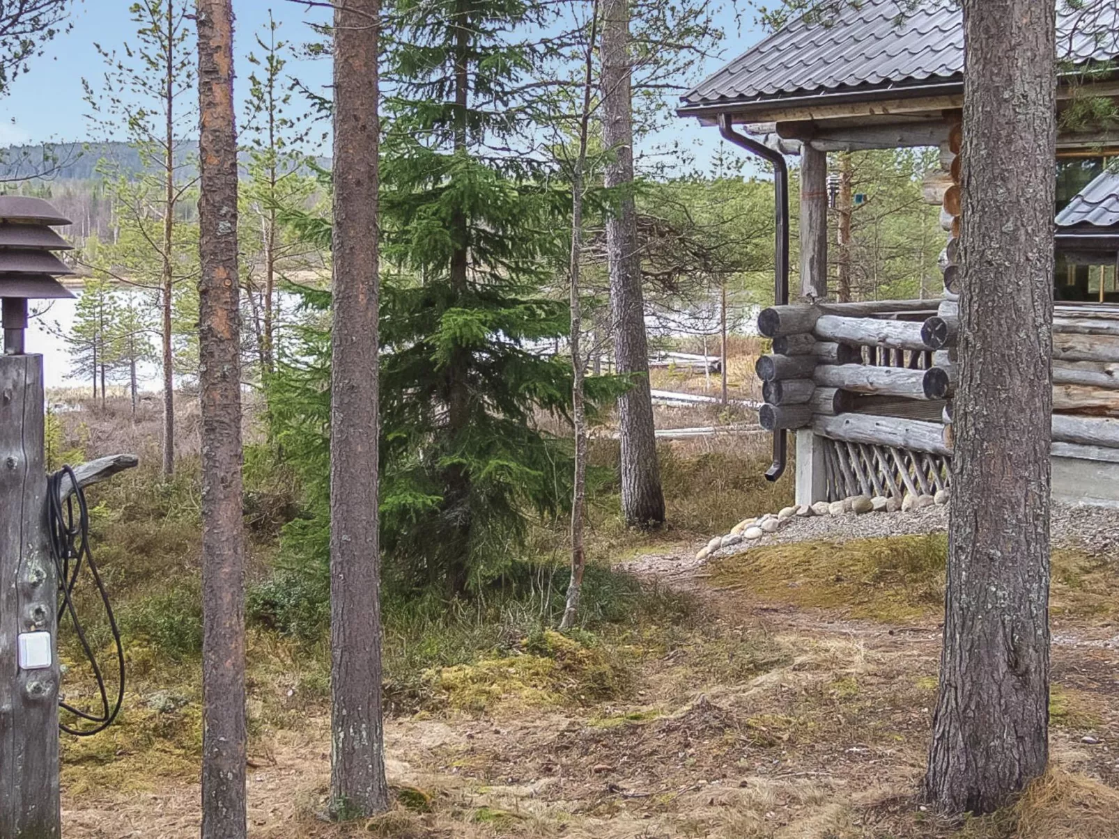 Honkapirtti, vuotunki-Binnen