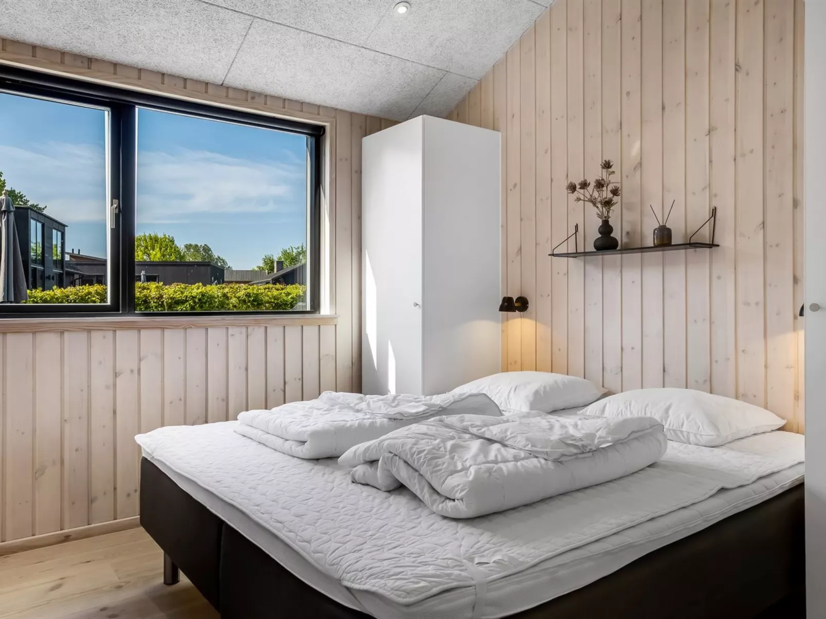 "Goesta" - 250m from the sea-Binnen