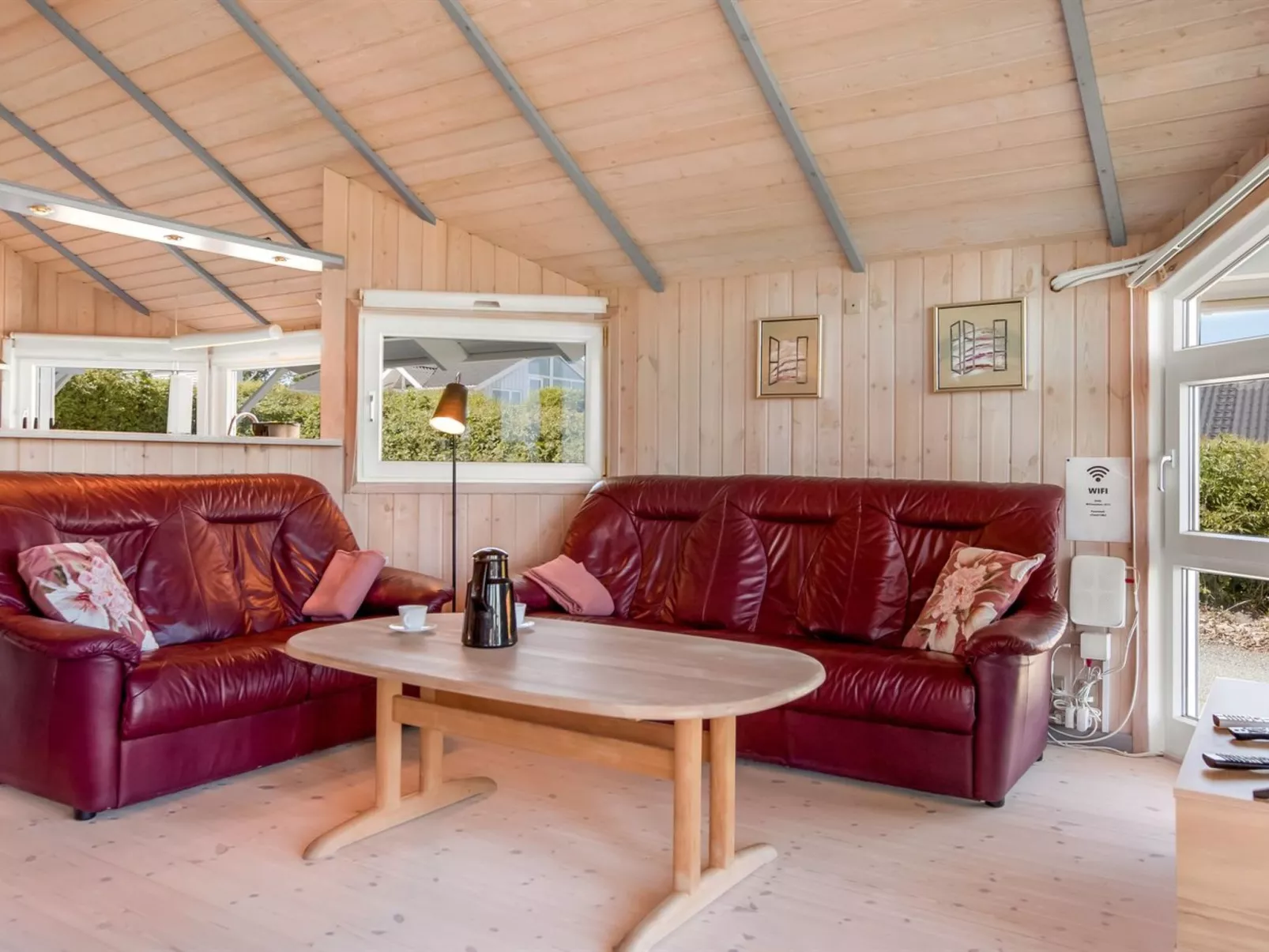 "Hoghni" - 300m from the sea-Binnen