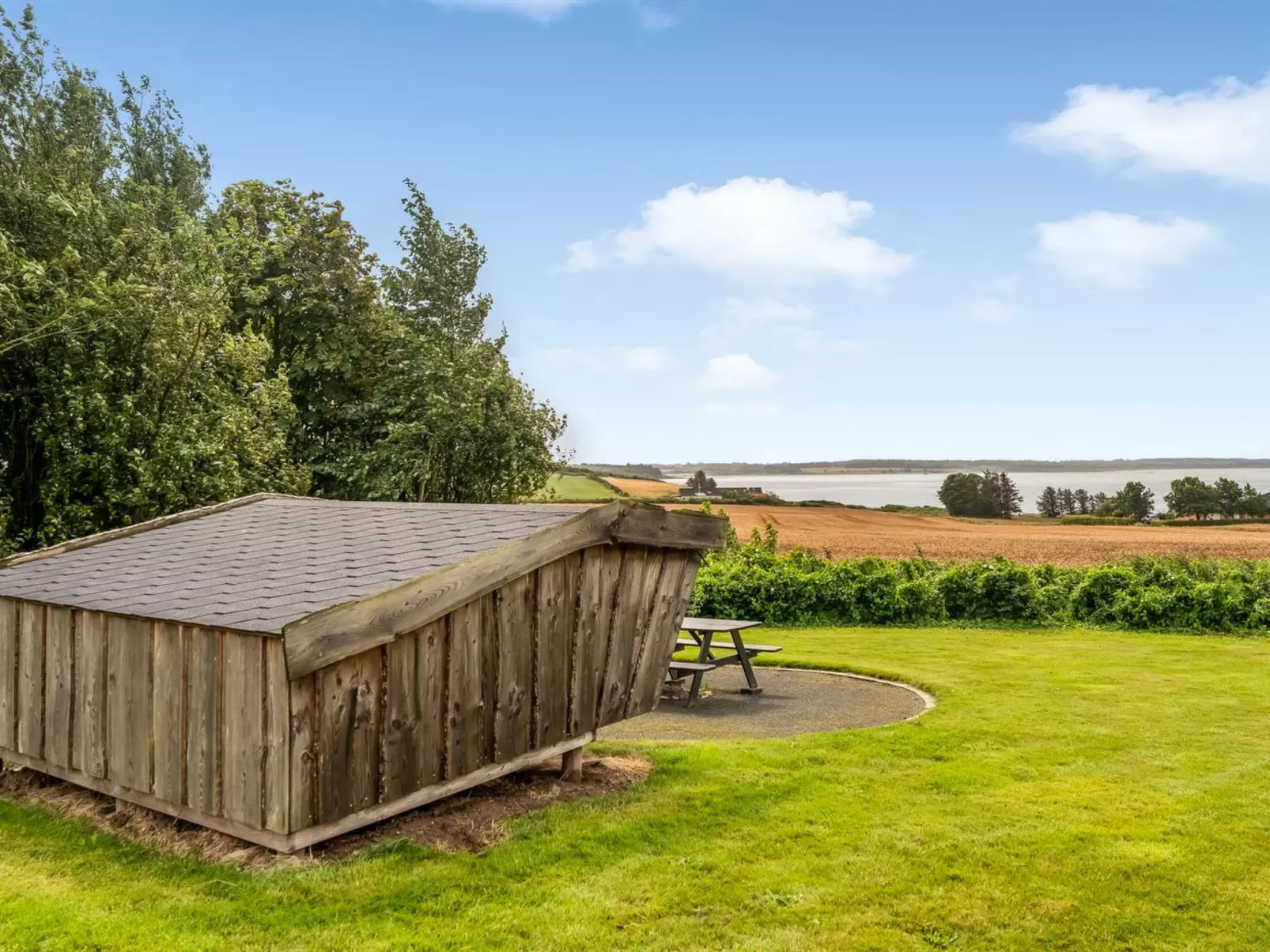 "Åsta" - 400m to the fjord-Buiten