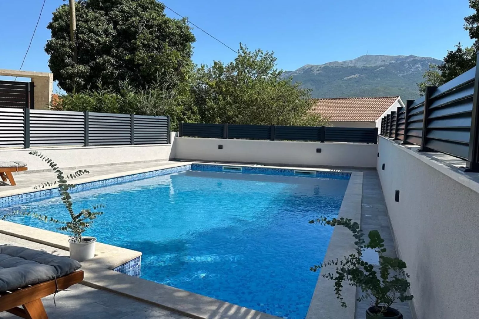 Apartment Ivan with Pool - Two Bedroom Apartment with Terrace and Swimming pool-Zwembad