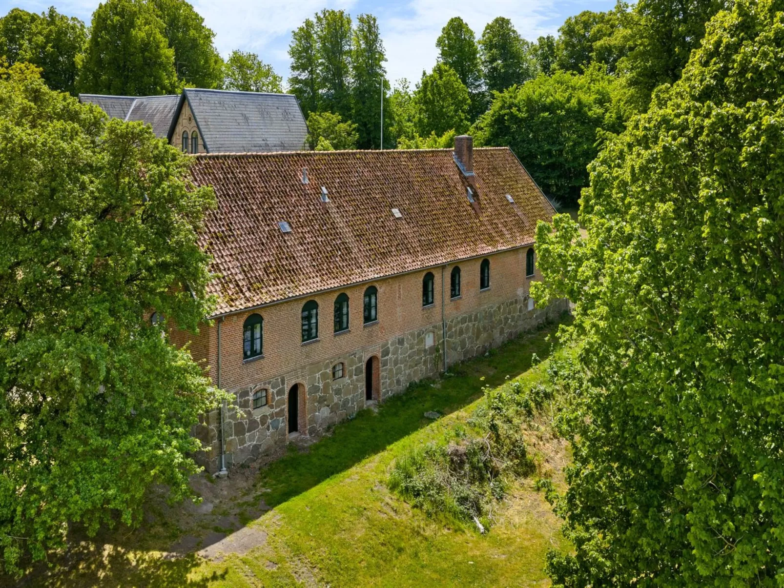 "Brun" - 1.5km from the sea-Buiten