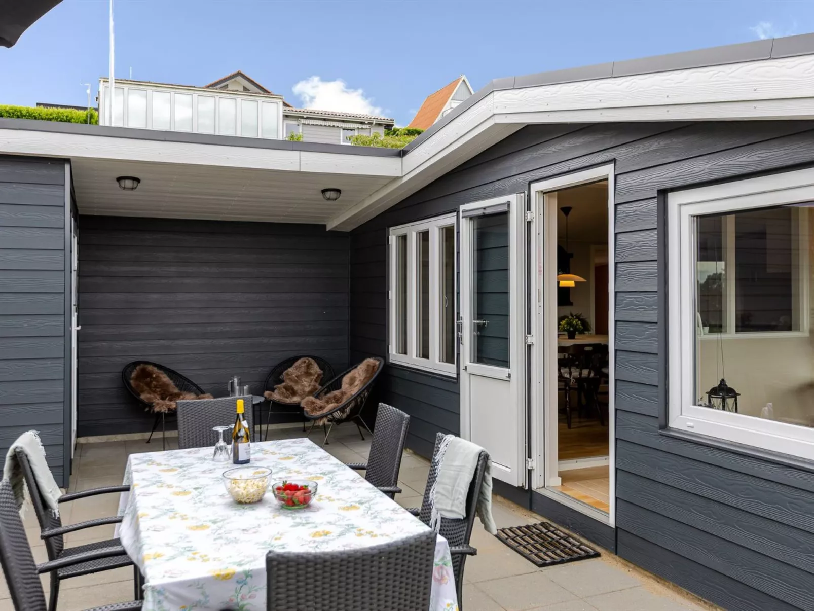 "Gyda" - 350m from the sea-Buiten