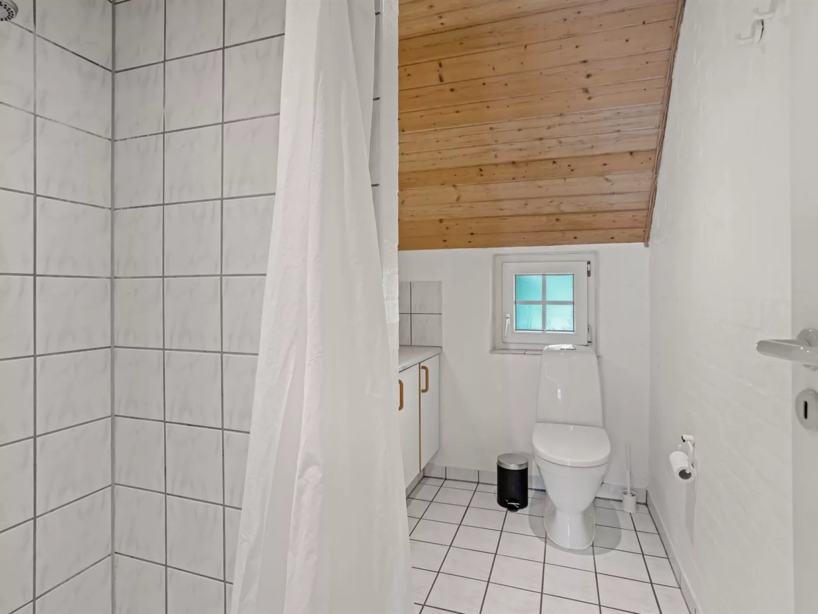 "Tara" - 900m from the sea-Binnen