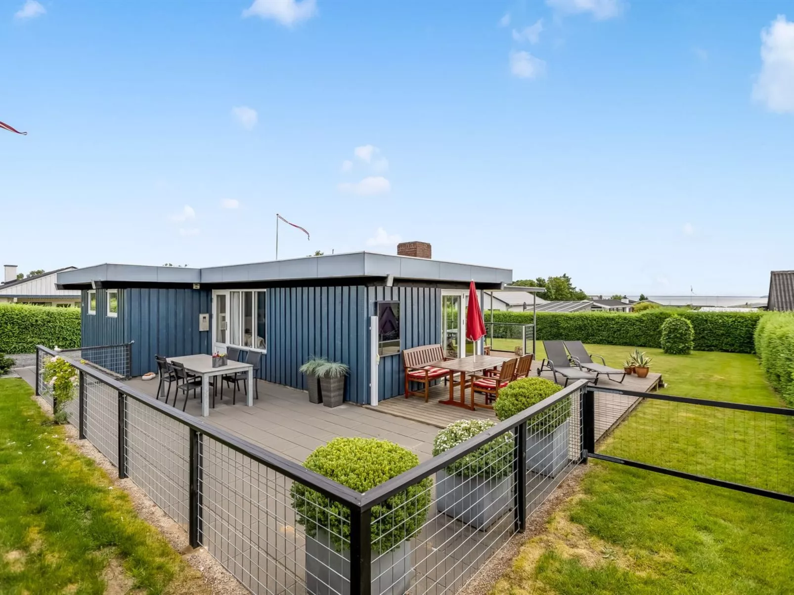 "Nielsine" - 250m from the sea-Buiten