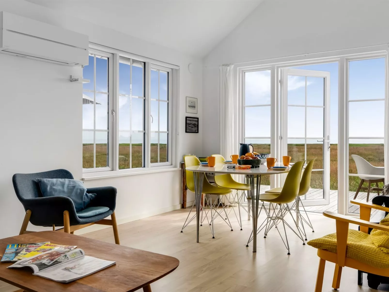 "Farman" - 150m from the sea-Binnen