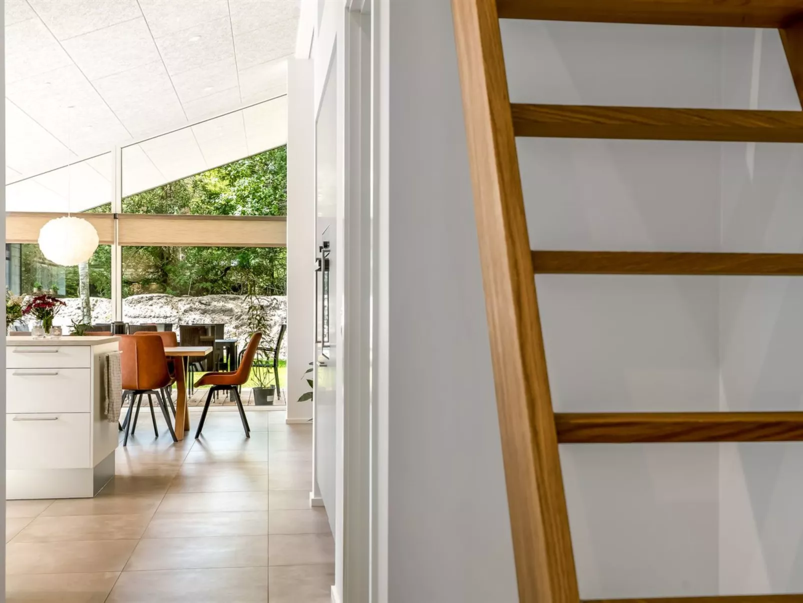 "Zoya" -  from the sea-Binnen