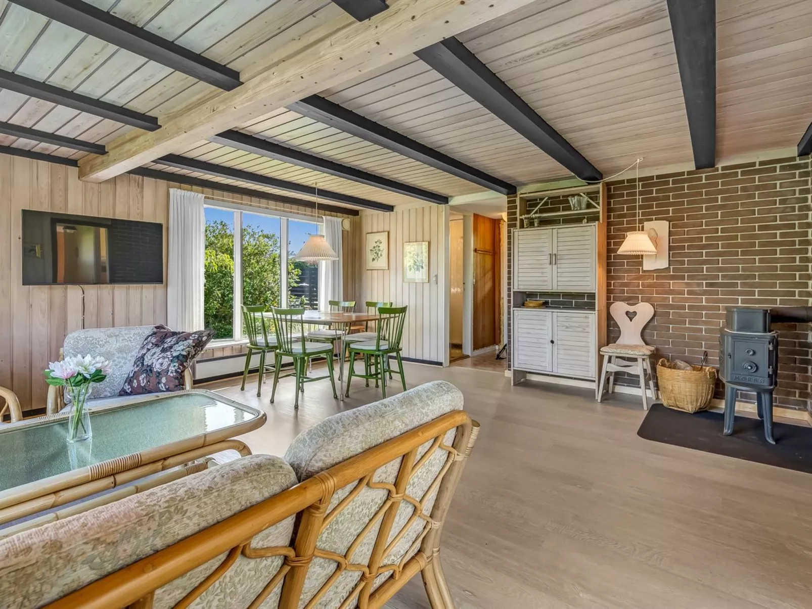 "Sampsa" - 75m from the sea-Binnen