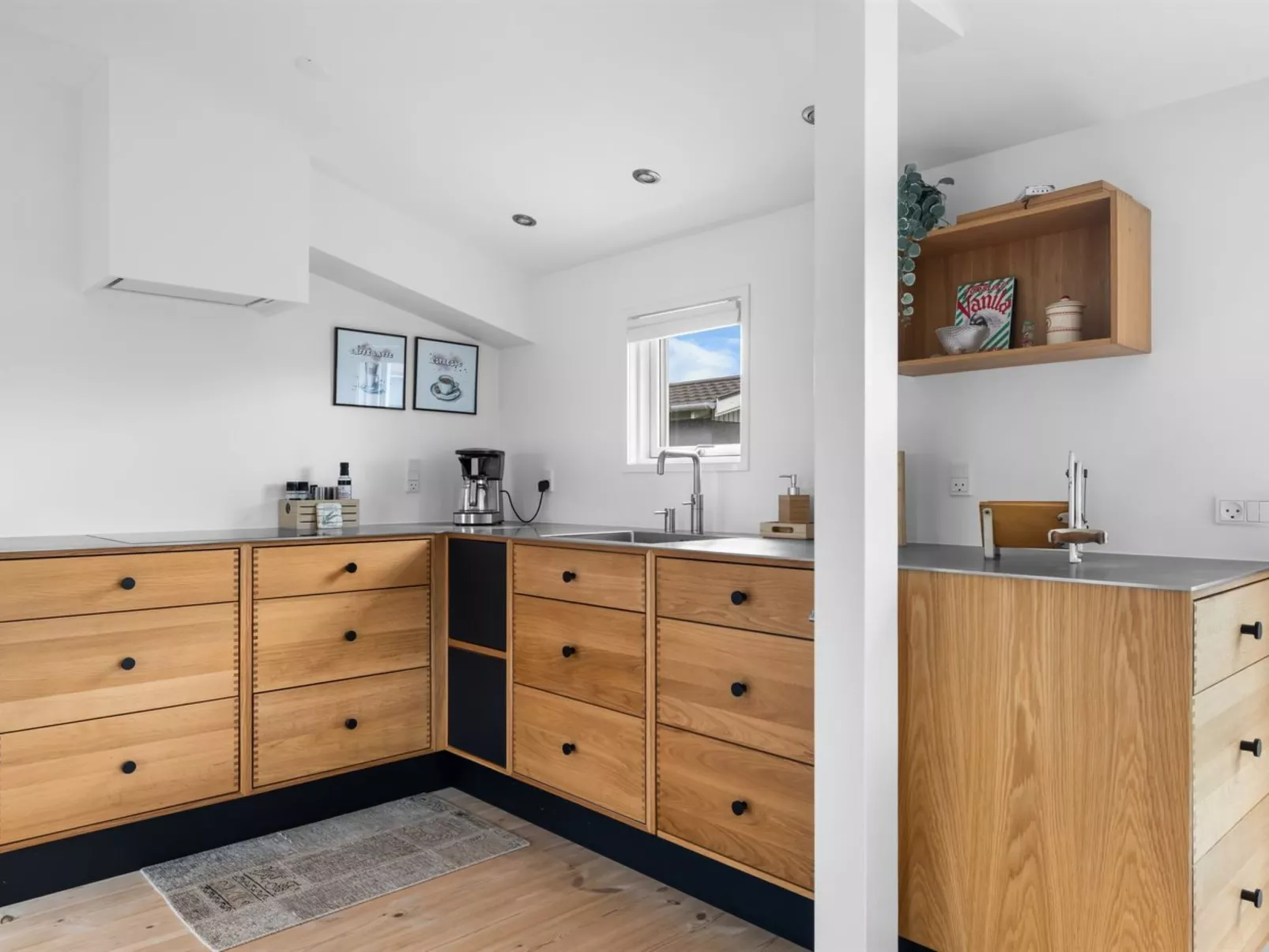 "Daya" - 75m from the sea-Binnen