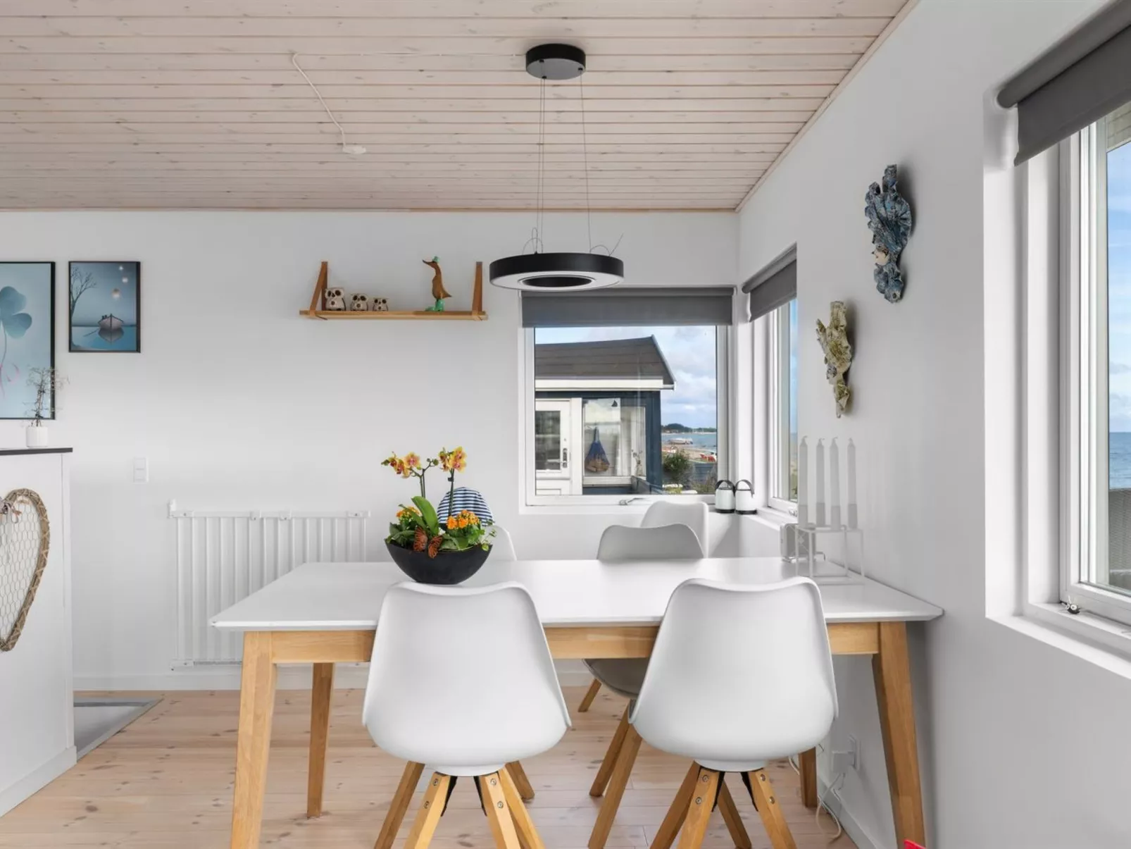 "Folkhart" - 10m from the sea-Binnen