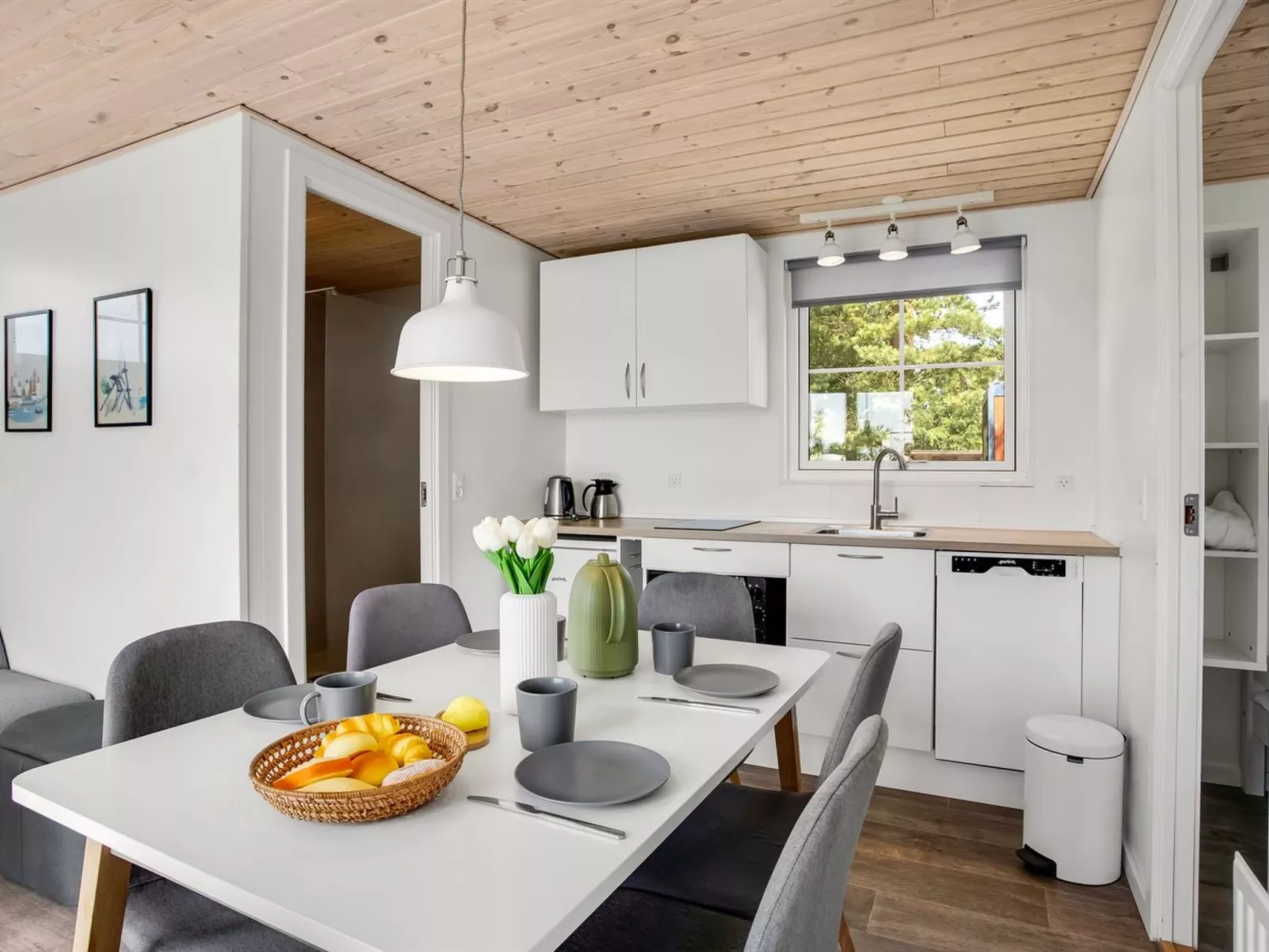 "Mattheus" - 900m from the sea-Binnen