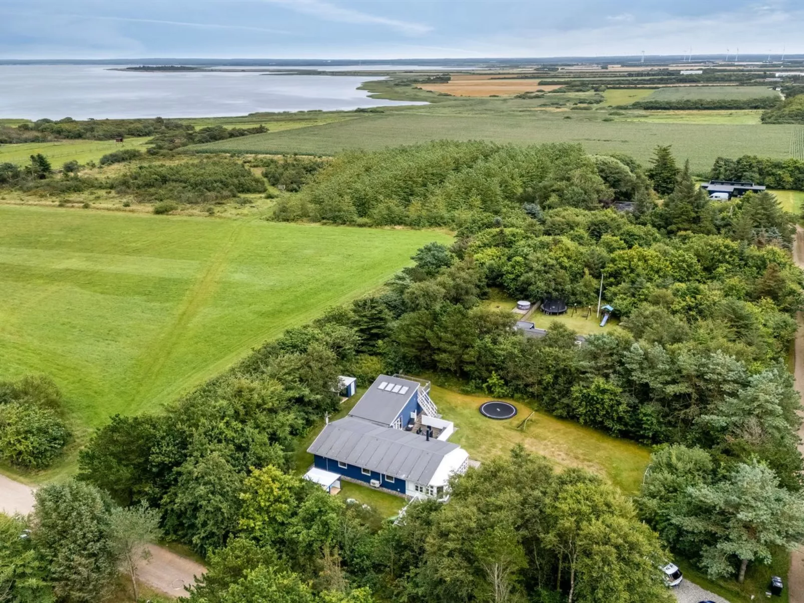 "Sami" - 600m to the fjord-Buiten