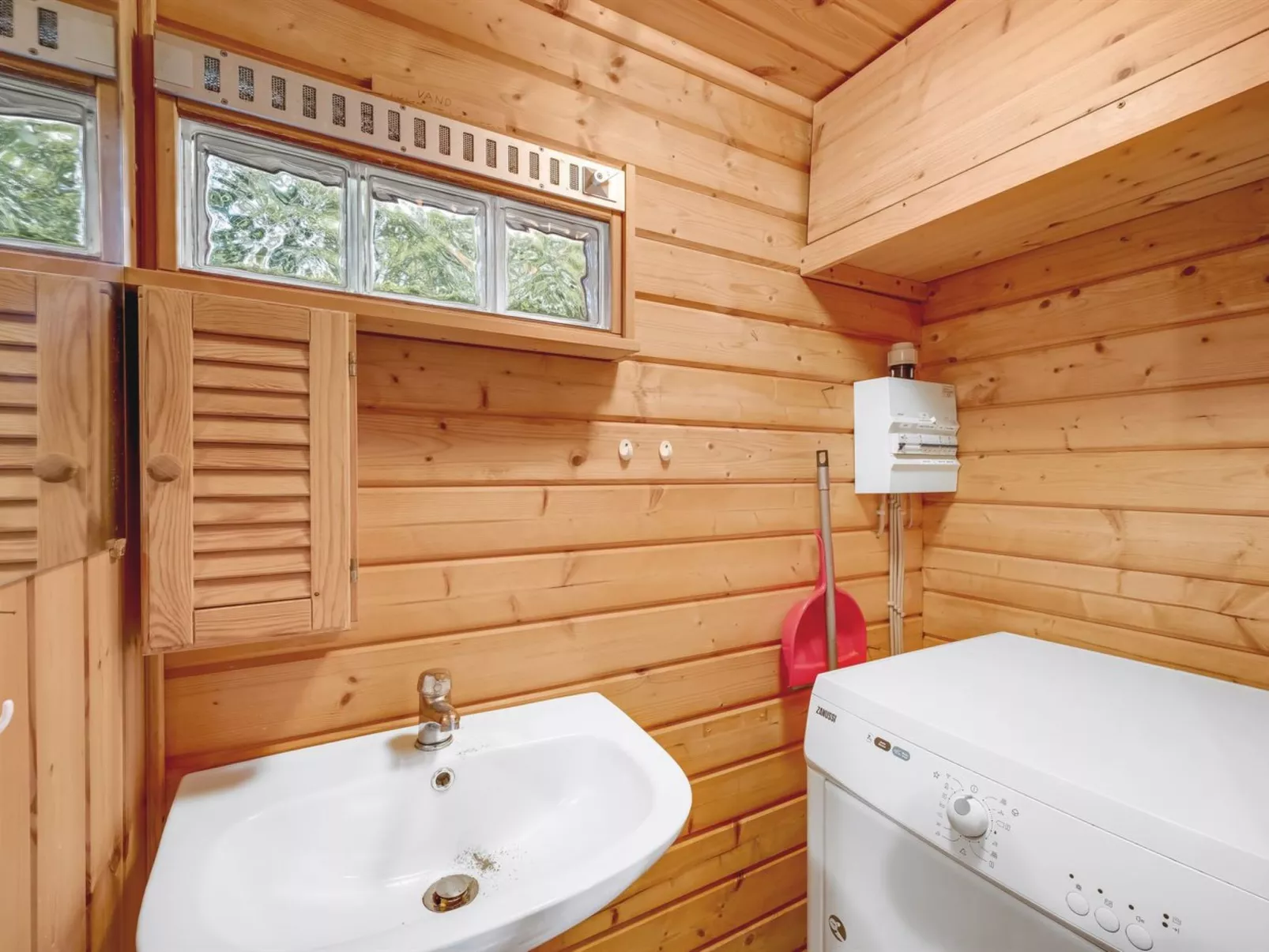 "Elea" - 450m to the fjord-Binnen