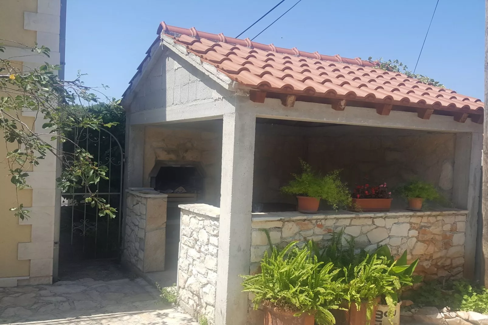 Apartments Ivan Supetar - Two Bedroom Apartment with Terrace no1-Buitenlucht