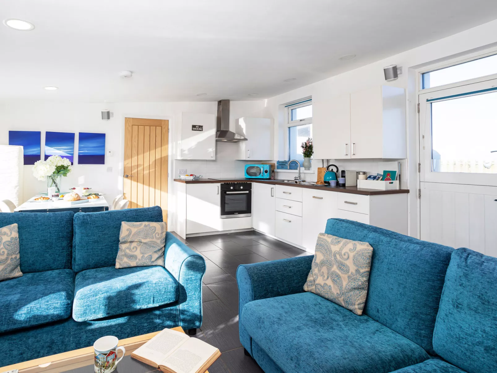 The Lighthouse Hide-Binnen