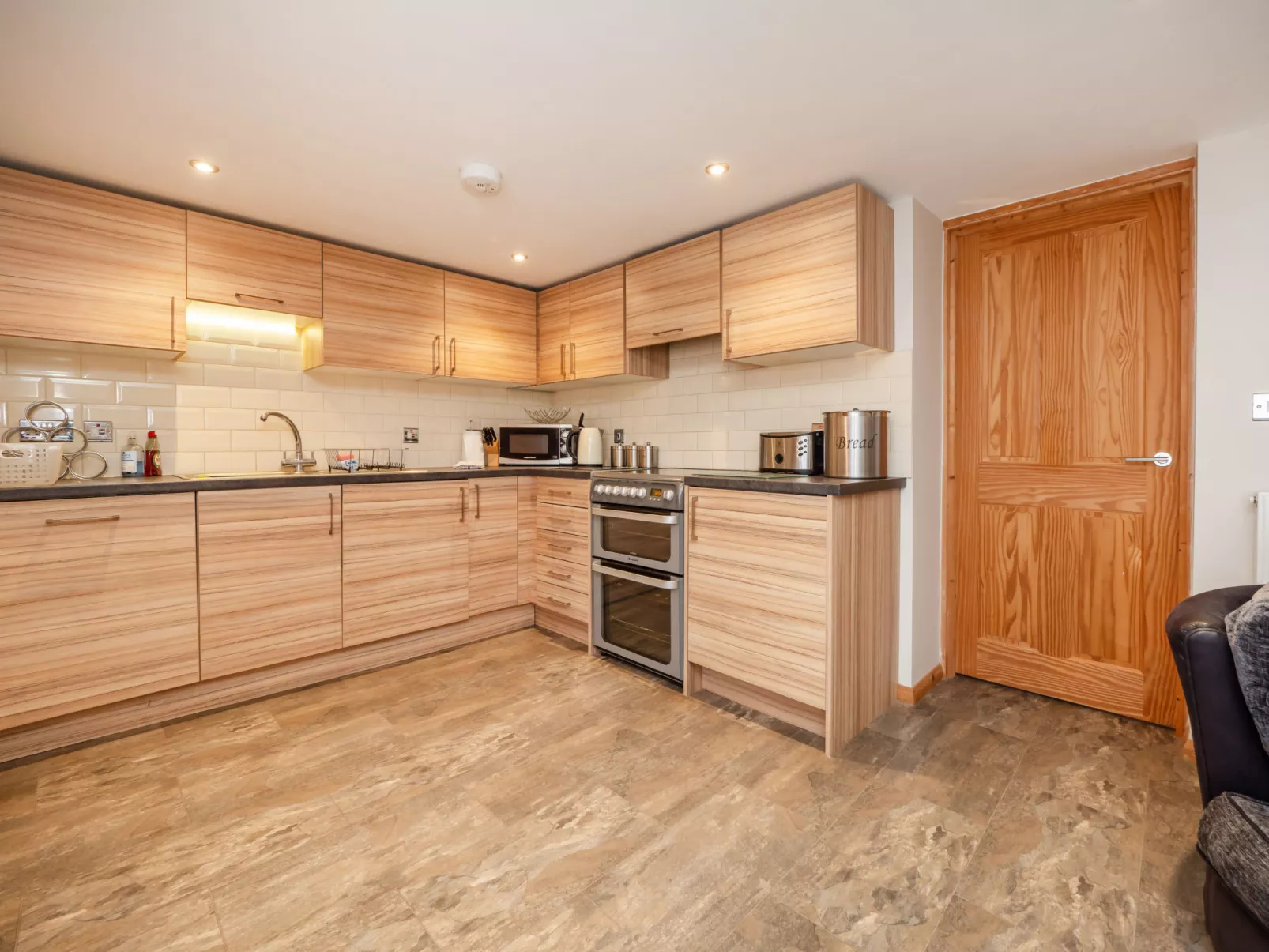 Pottles Cottage-Binnen