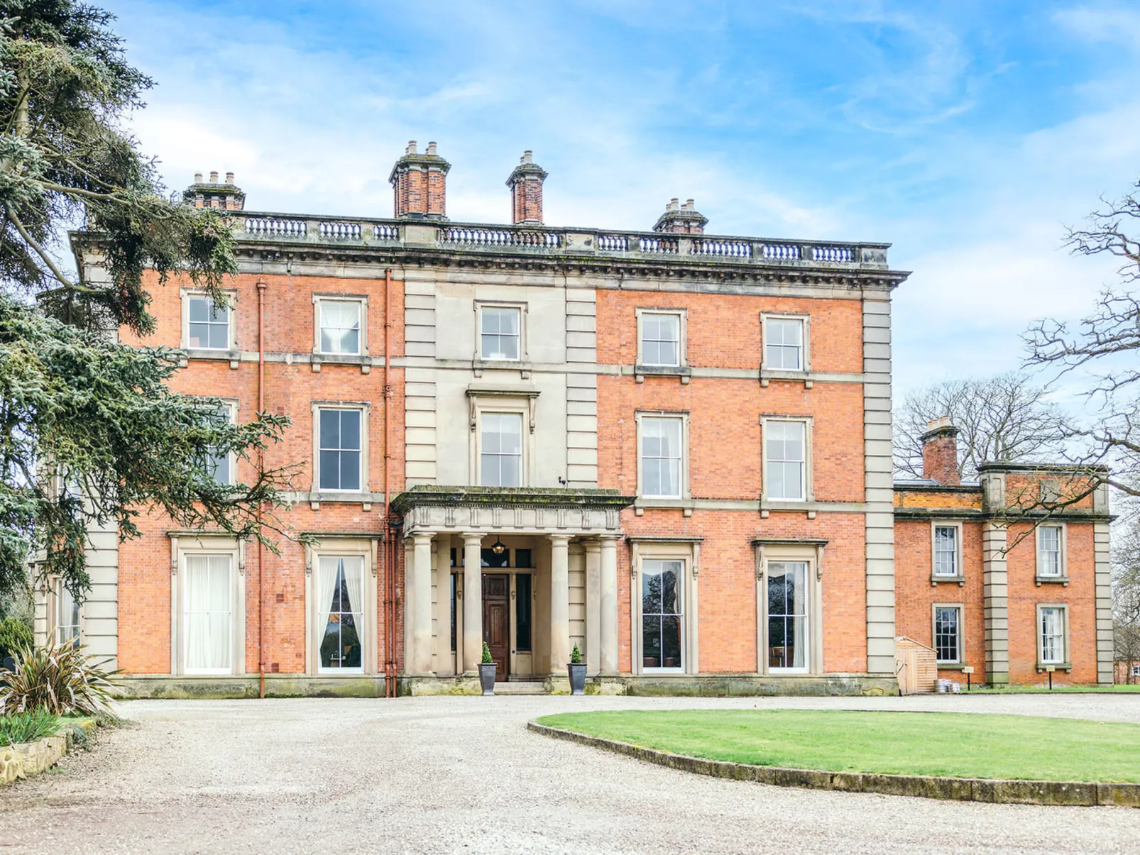 Netley Hall - Honeysuckle-Buiten