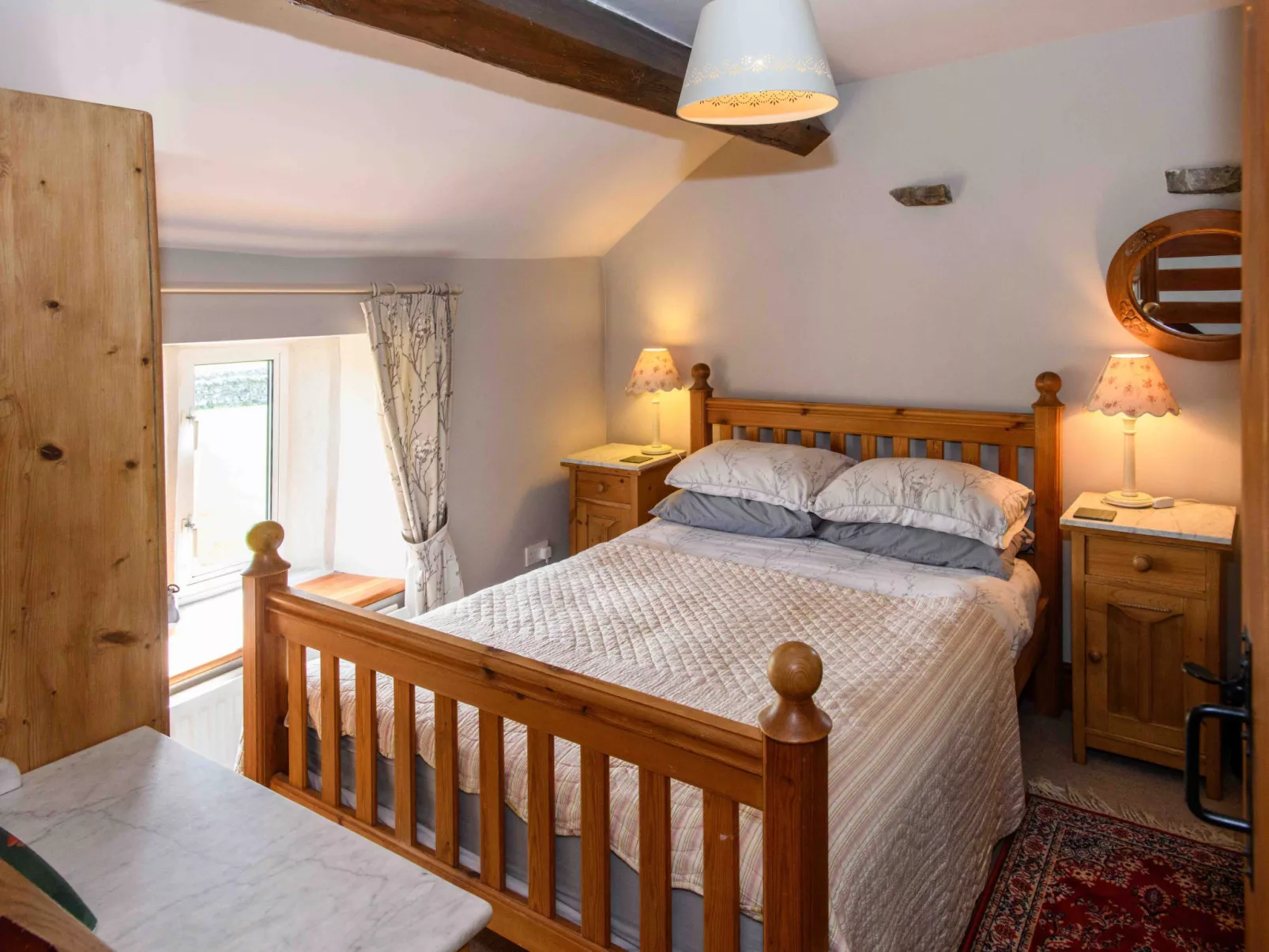 Shepherds Cottage at Mile House Farm-Binnen