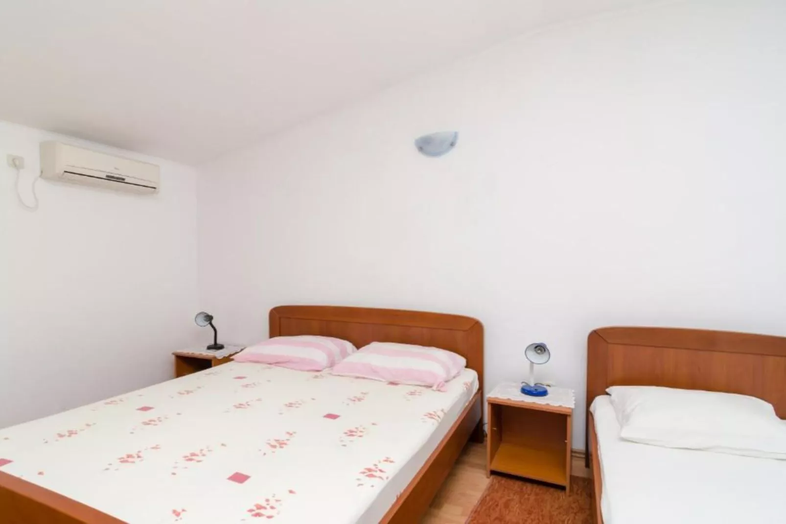 Guest House Sobra 38 - Double Room 1-Slaapkamer