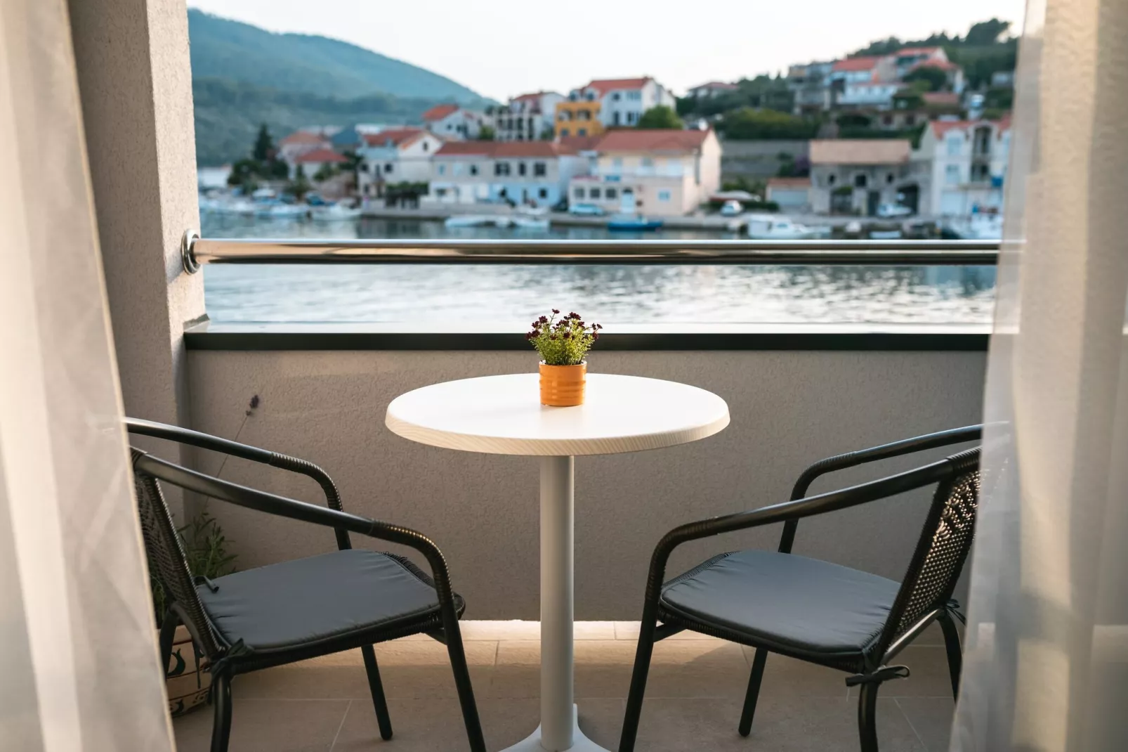 Apartments & Rooms Fisherman's Luck - Superior Twin Room with Balcony and Sea View-Terras