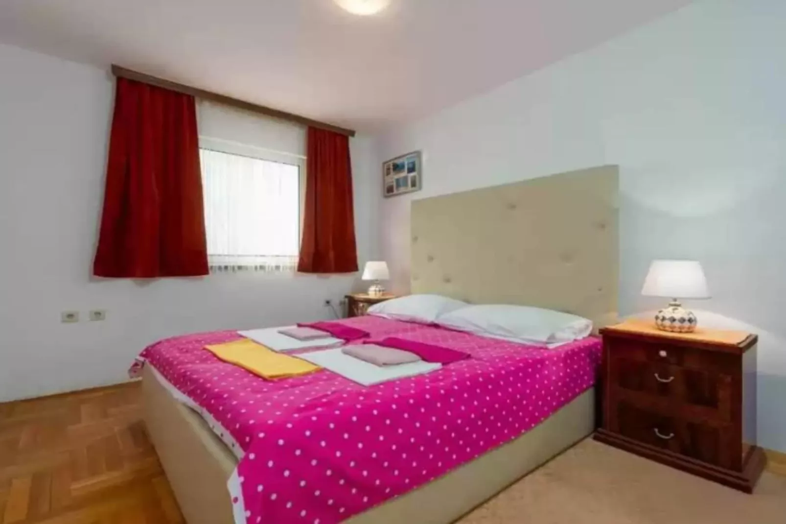 Three-Bedroom Apartment-Slaapkamer