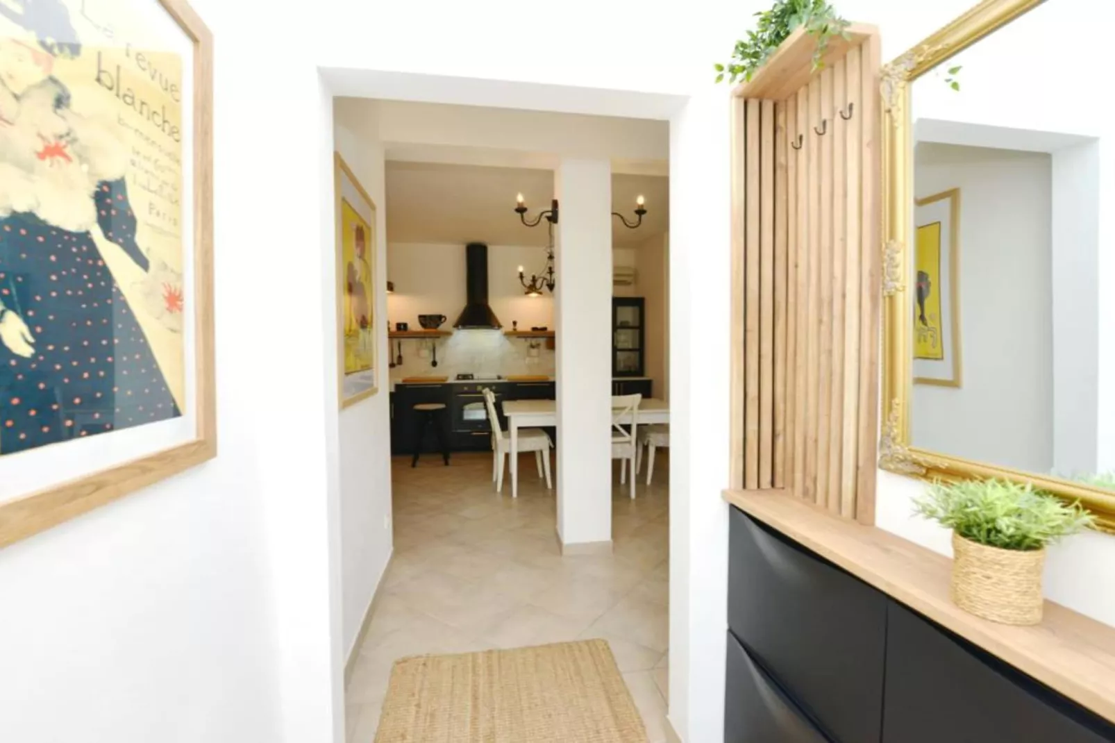 Two-Bedroom Apartment (Maslina)-Binnen