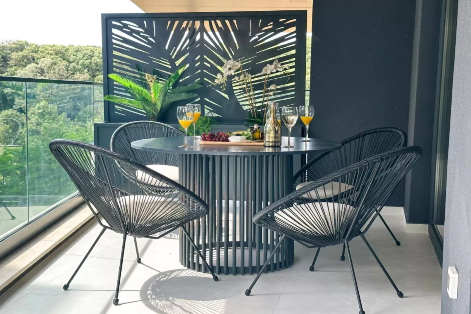 Leonarda Waterfront Residences- One-Bedroom Apartment With Terrace (The Sunset One) -S2-Terras