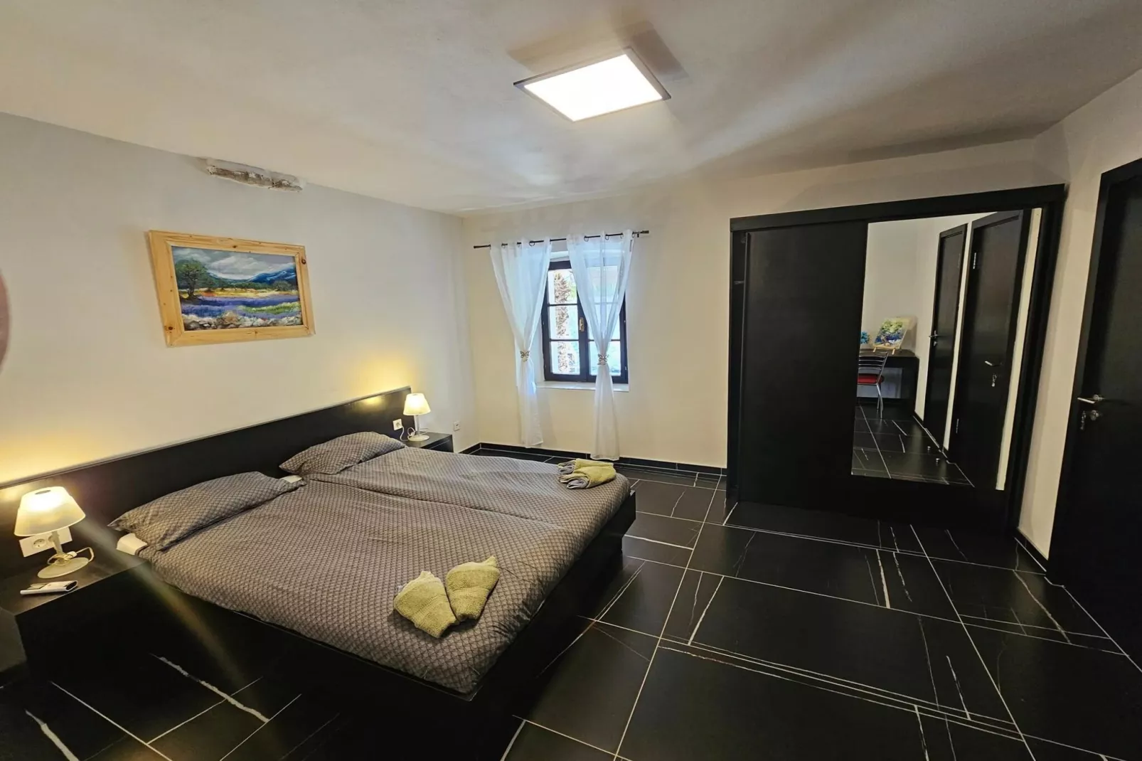 Lisko Vacation House -  Five Bedroom Holiday Home with Private Pool-Slaapkamer