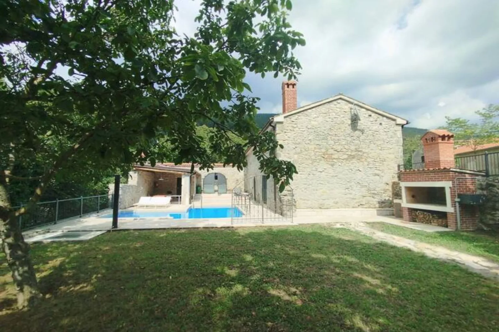 Villa Galant Brgudac - Private Oasis with Pool-Tuinen zomer