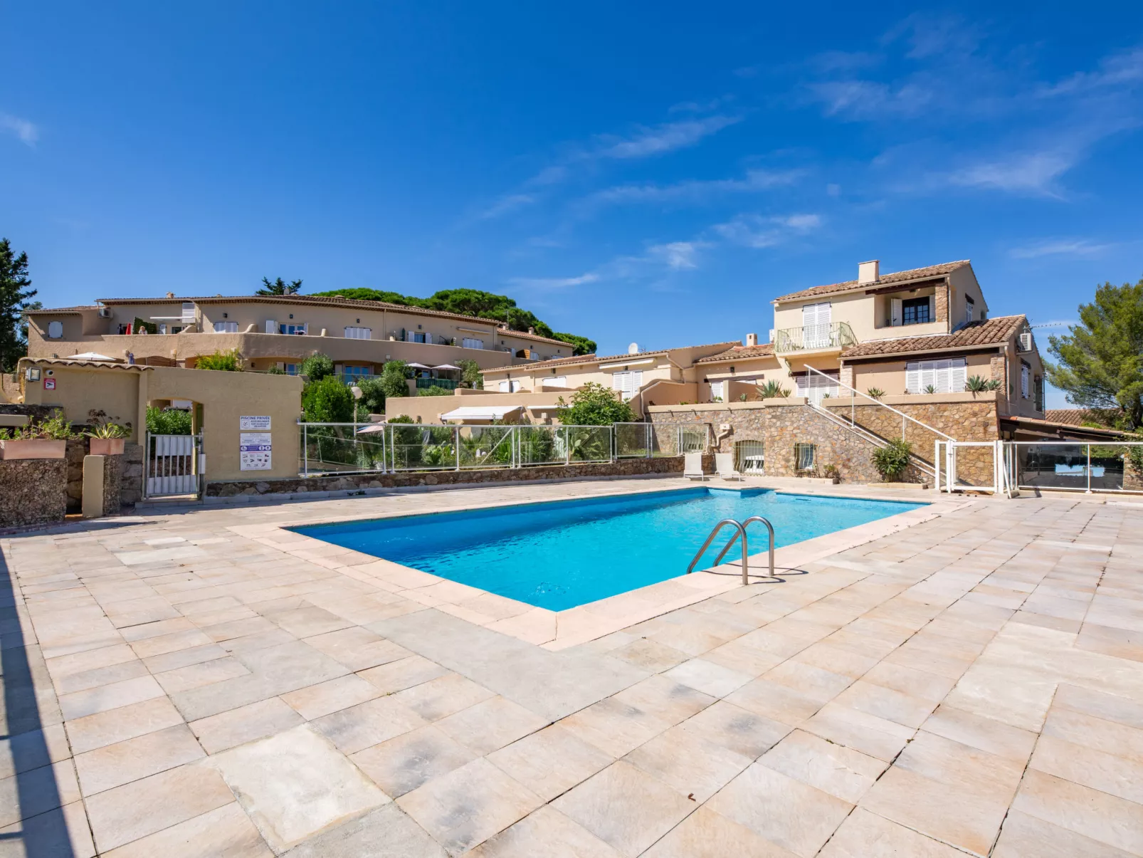 Résidence Mer et Vacances-Buiten