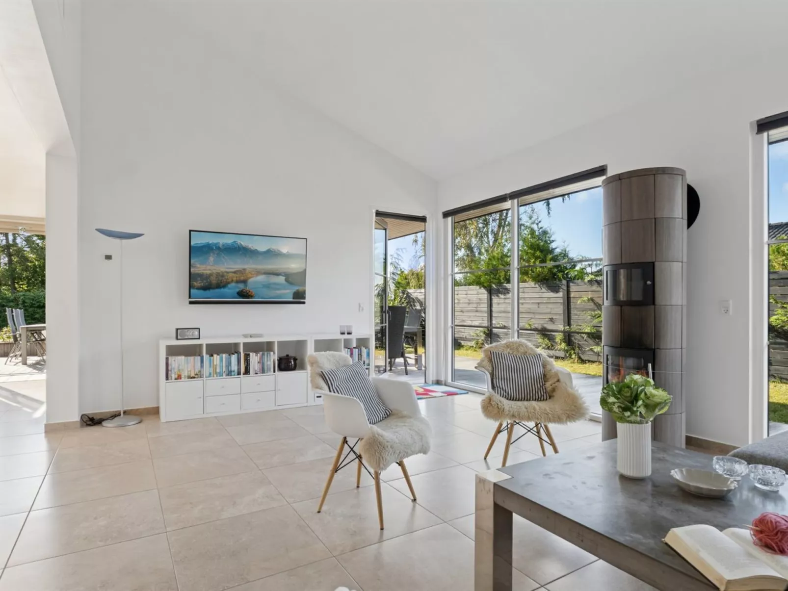 "Alvia" - 1.6km from the sea-Binnen