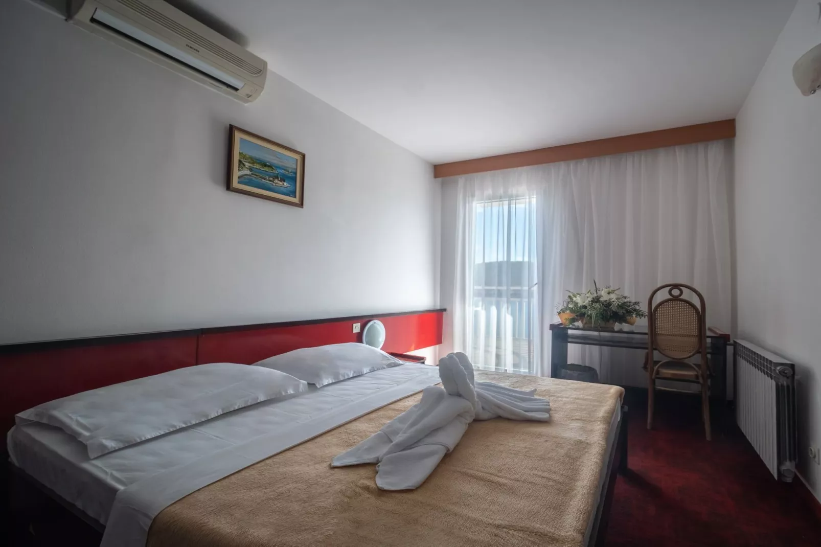 Hotel Issa - Double Room Sea View 7 - Slaapkamer