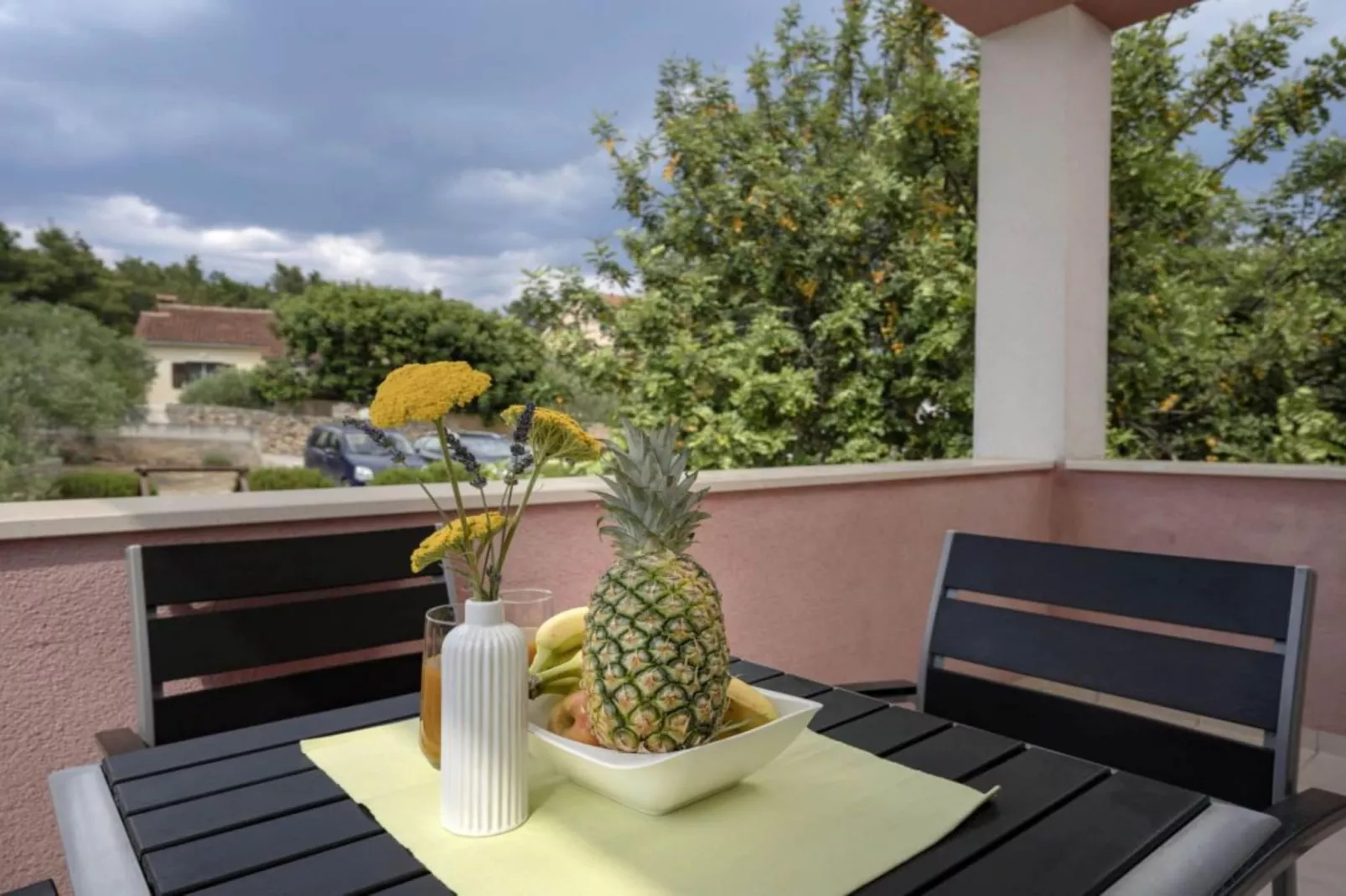 One Bedroom Apartment with Balcony 3-Buitenlucht