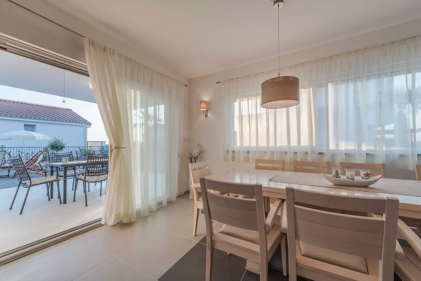 Luxury Escape with Swimming Pool & Modern Design -Deluxe Four Bedroom Villa with Private Pool (Villa 6)-Keuken