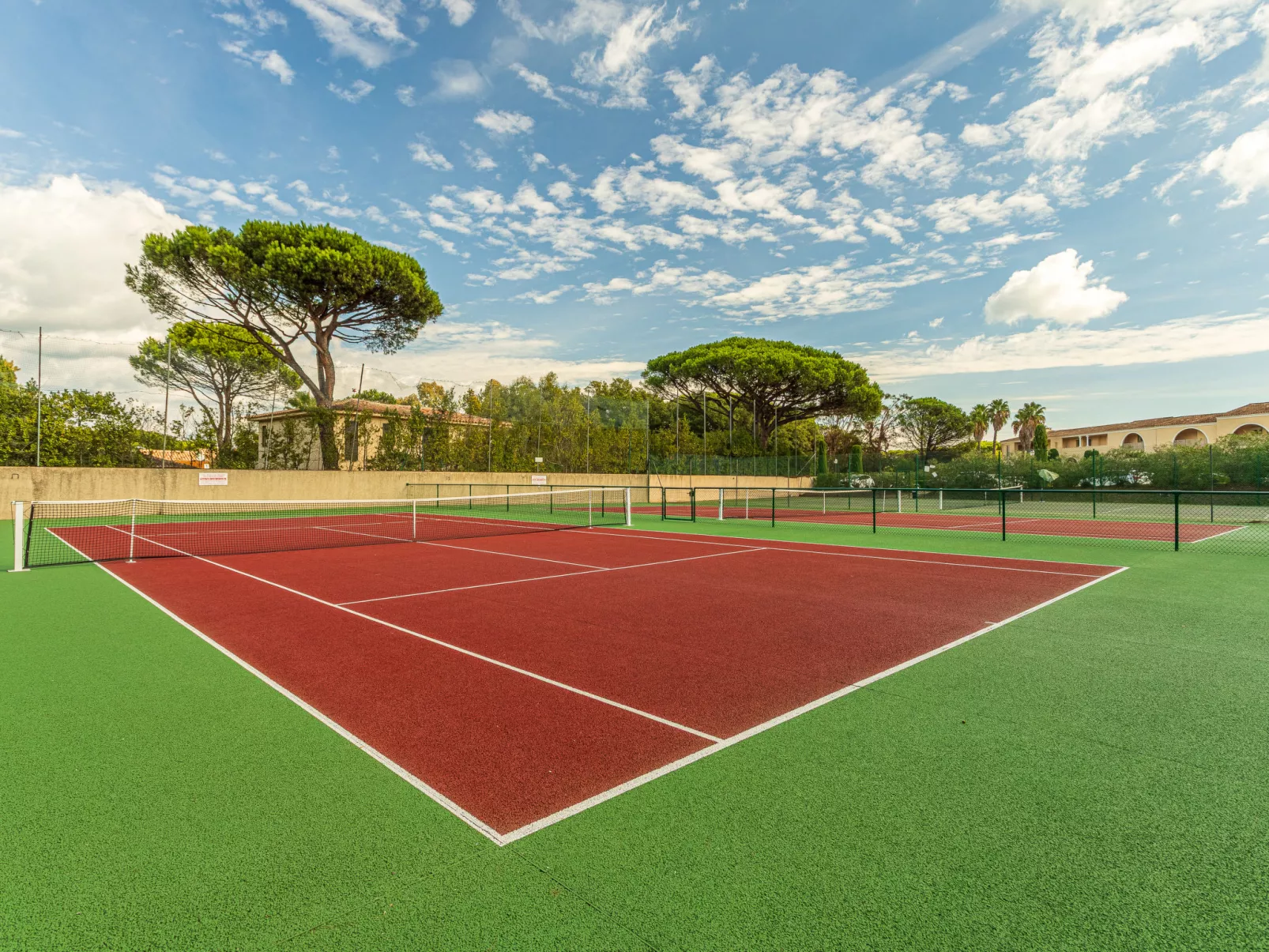 Les Parcs de Gassin-Buiten